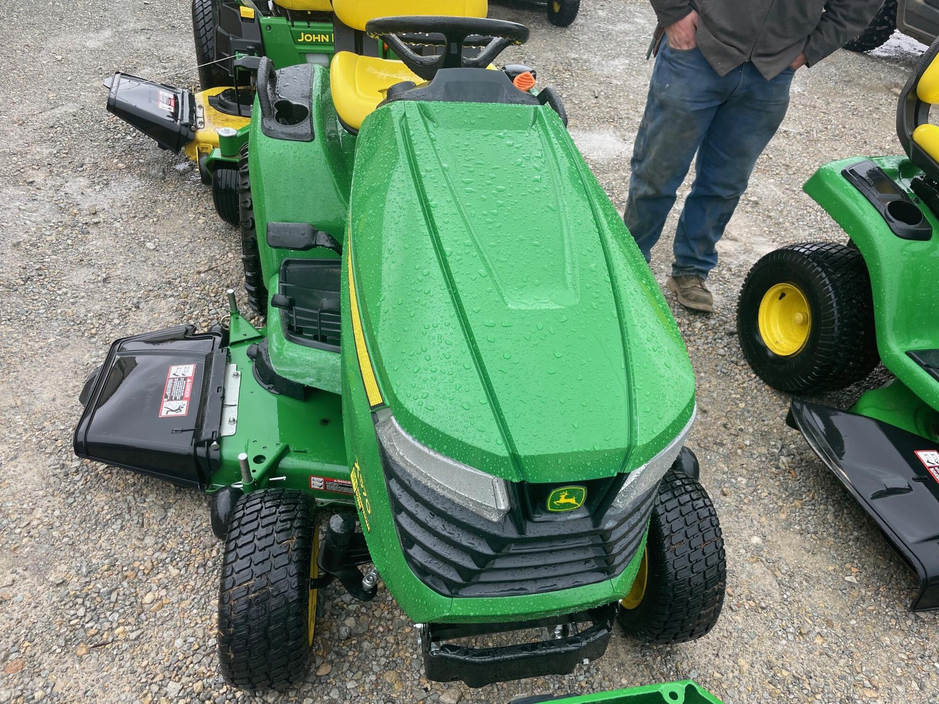 2023 John Deere X570 Image