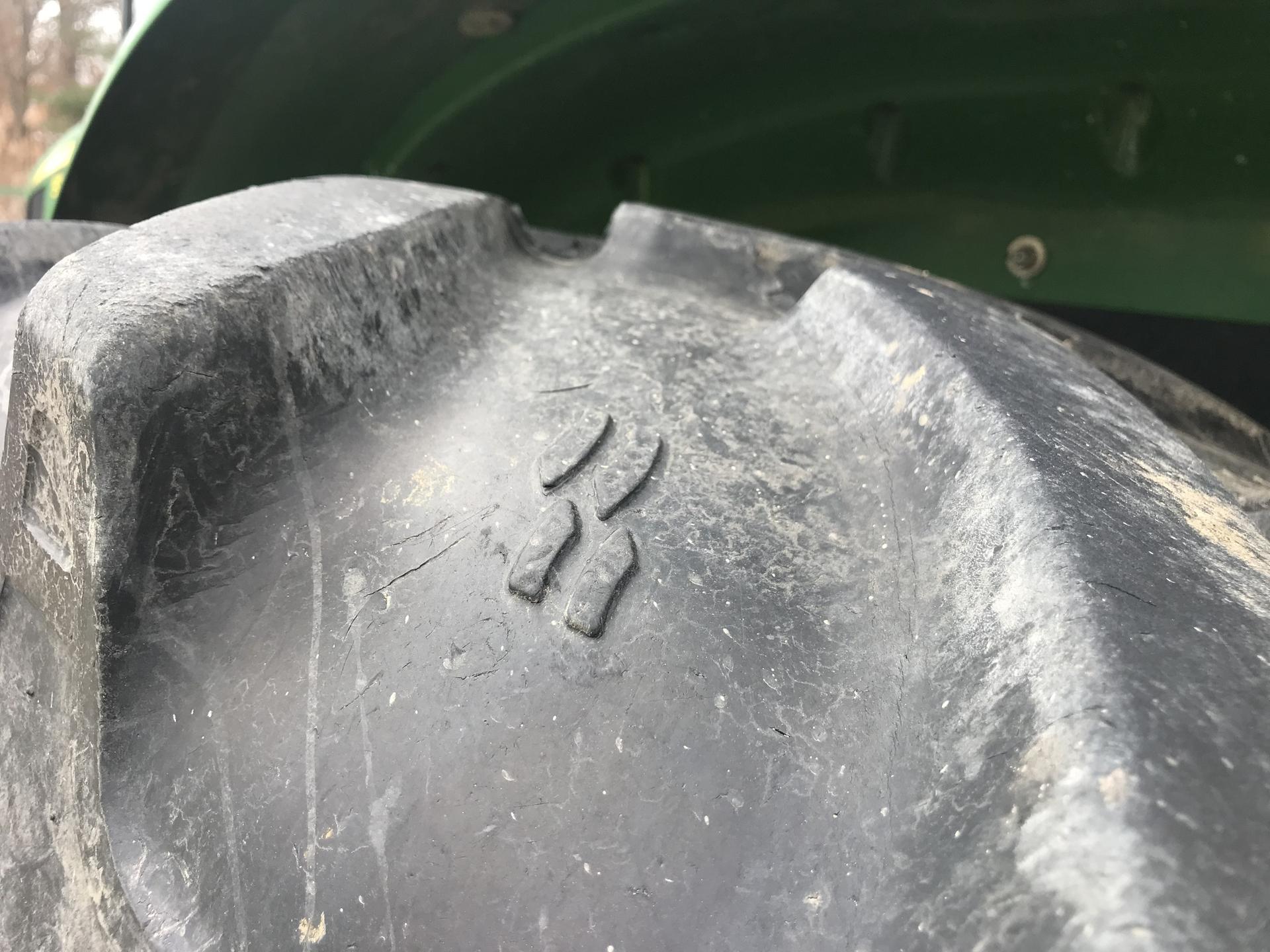 2014 John Deere 5115M Image