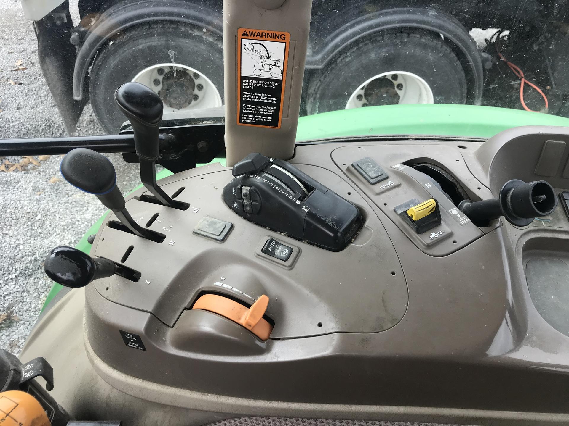 2014 John Deere 5115M Image