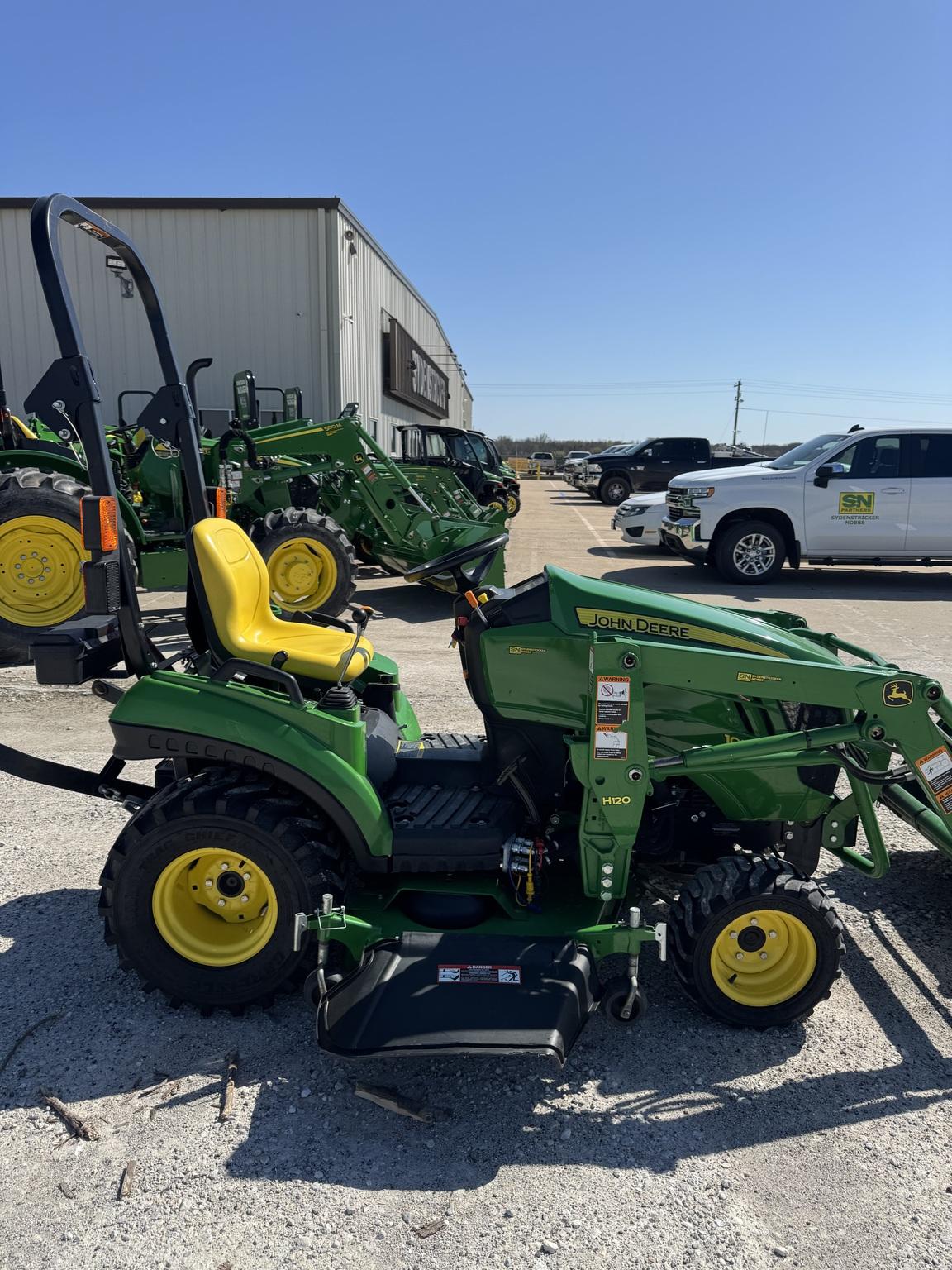 2016 John Deere 1023E Image