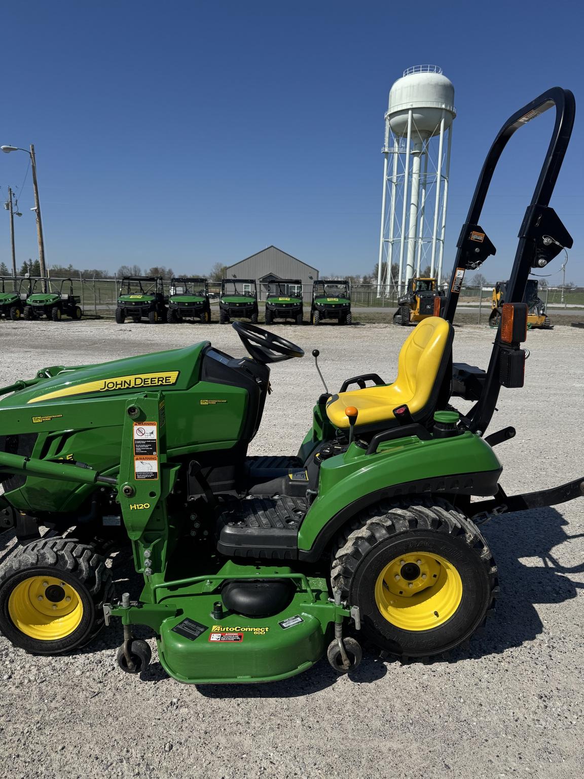 2016 John Deere 1023E Image