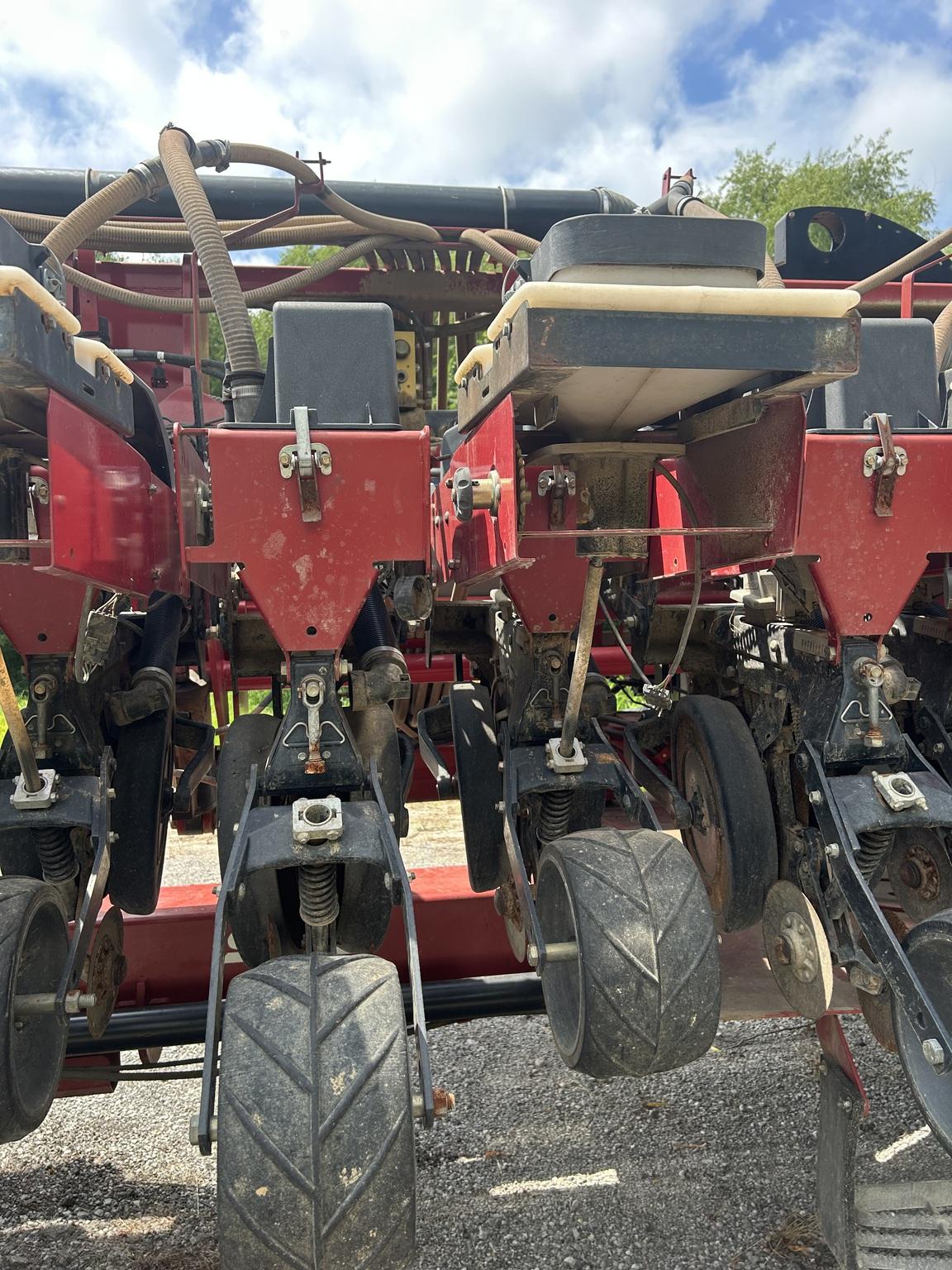 2005 Case IH 1200 Image