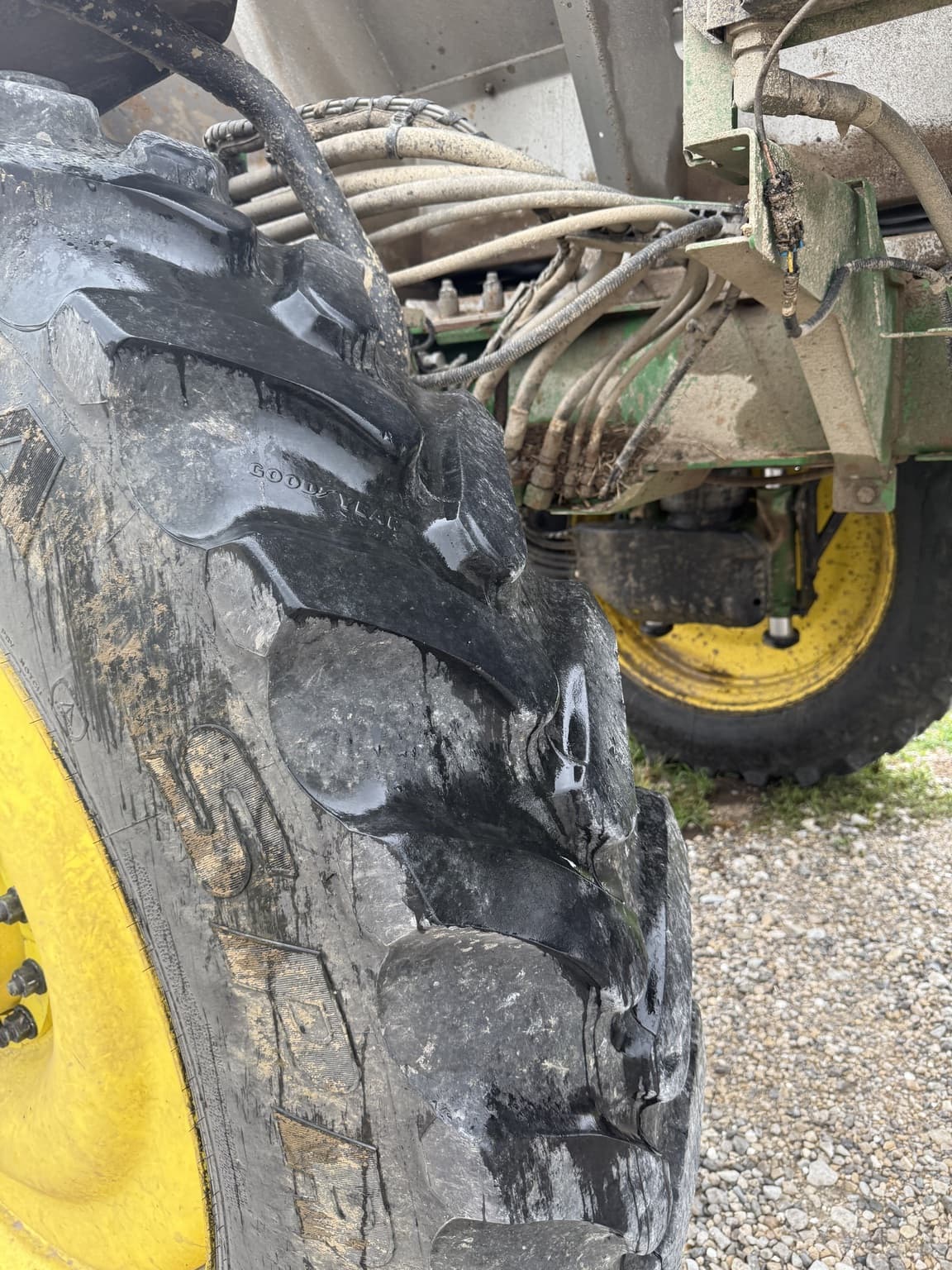 2022 John Deere 600R Image