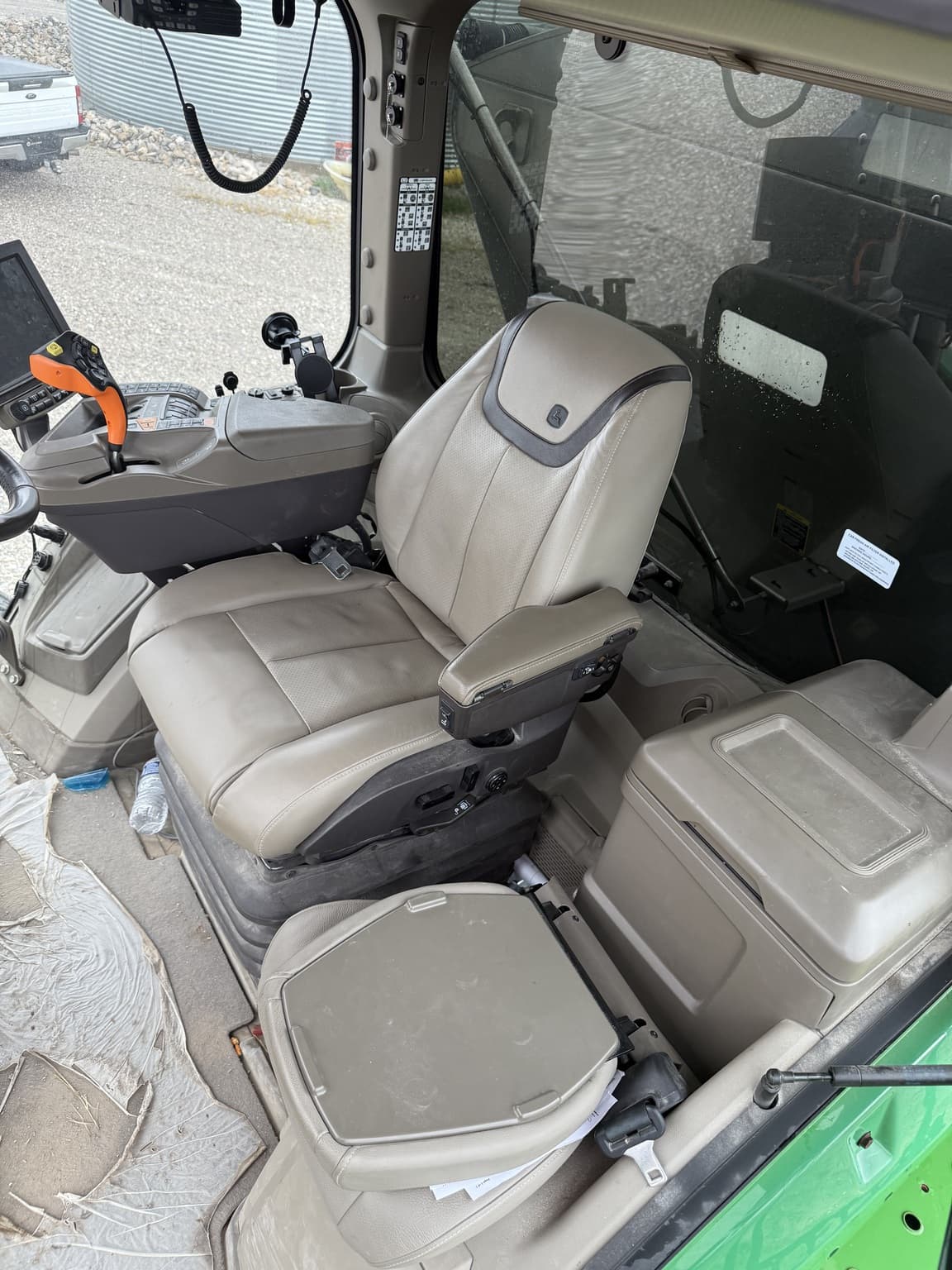 2022 John Deere 600R Image