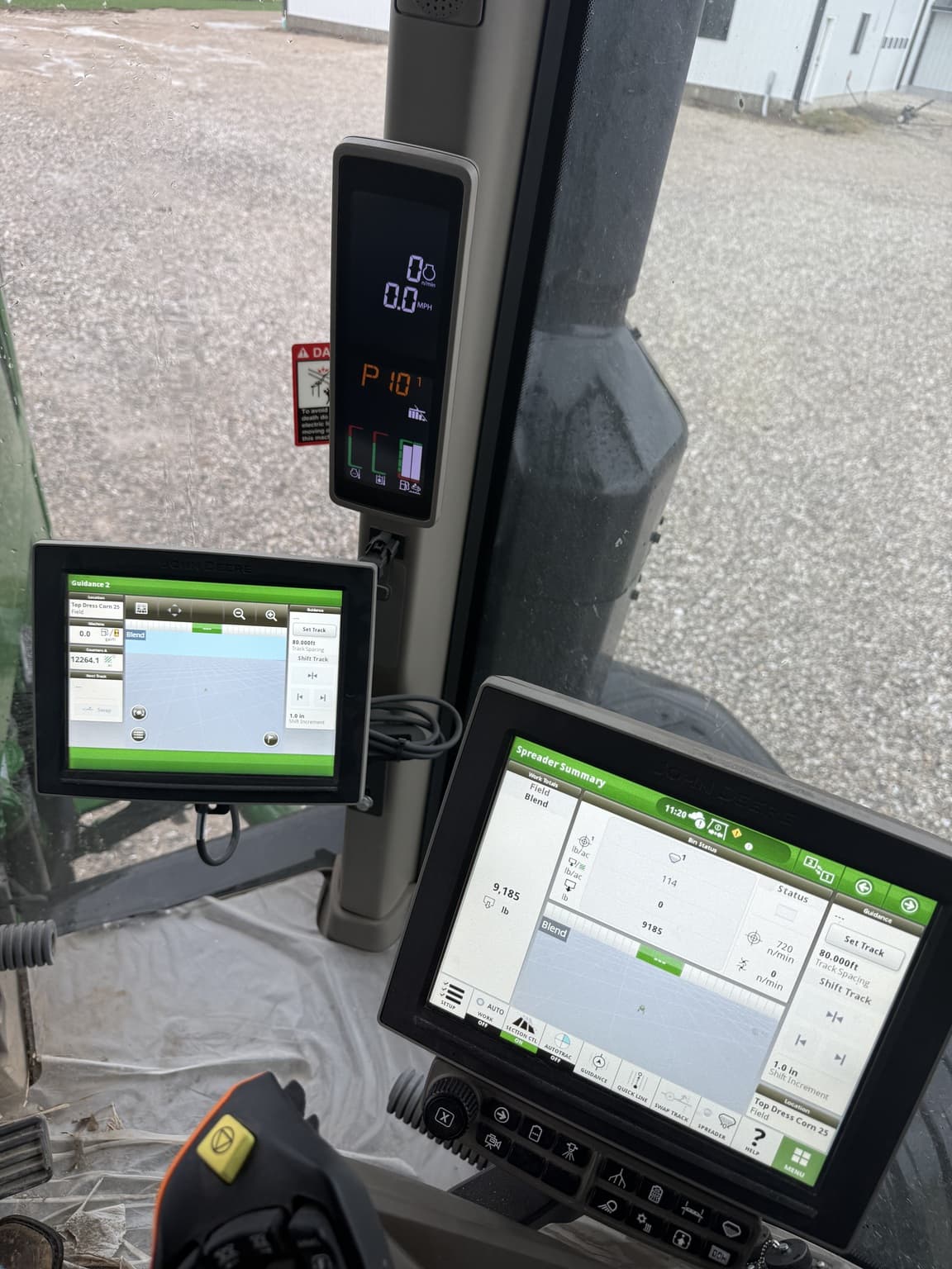 2022 John Deere 600R Image