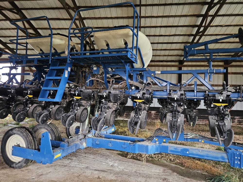 2021 Kinze 3605 Image