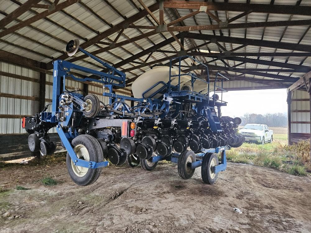 2021 Kinze 3605 Image