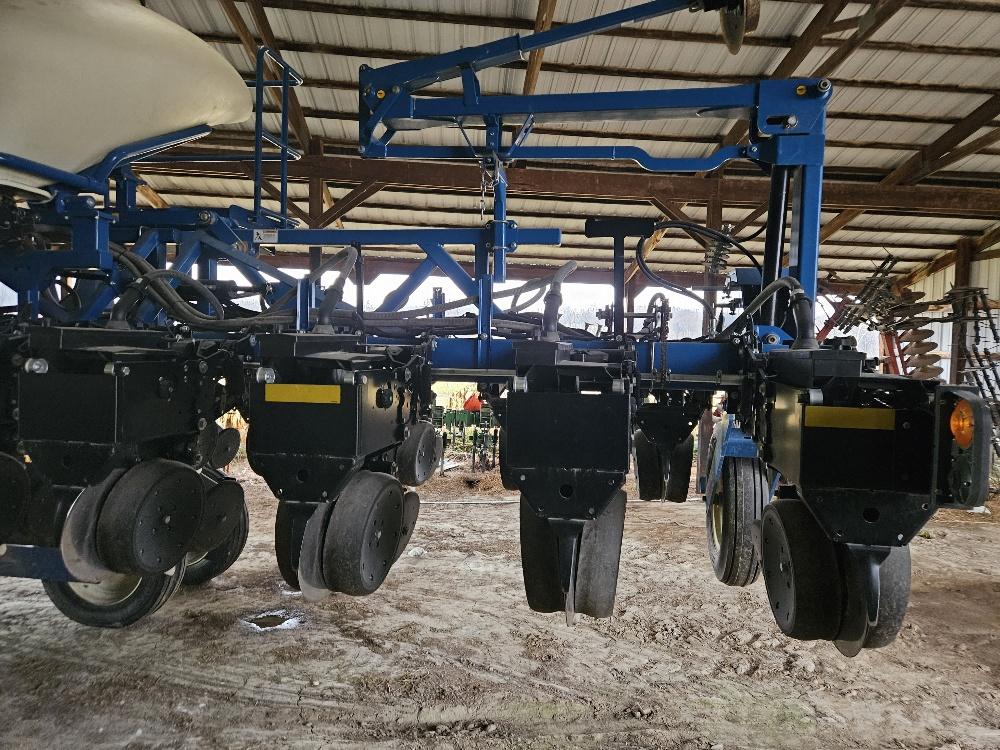 2021 Kinze 3605 Image