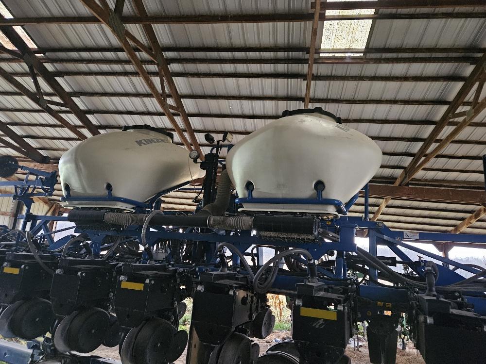2021 Kinze 3605 Image