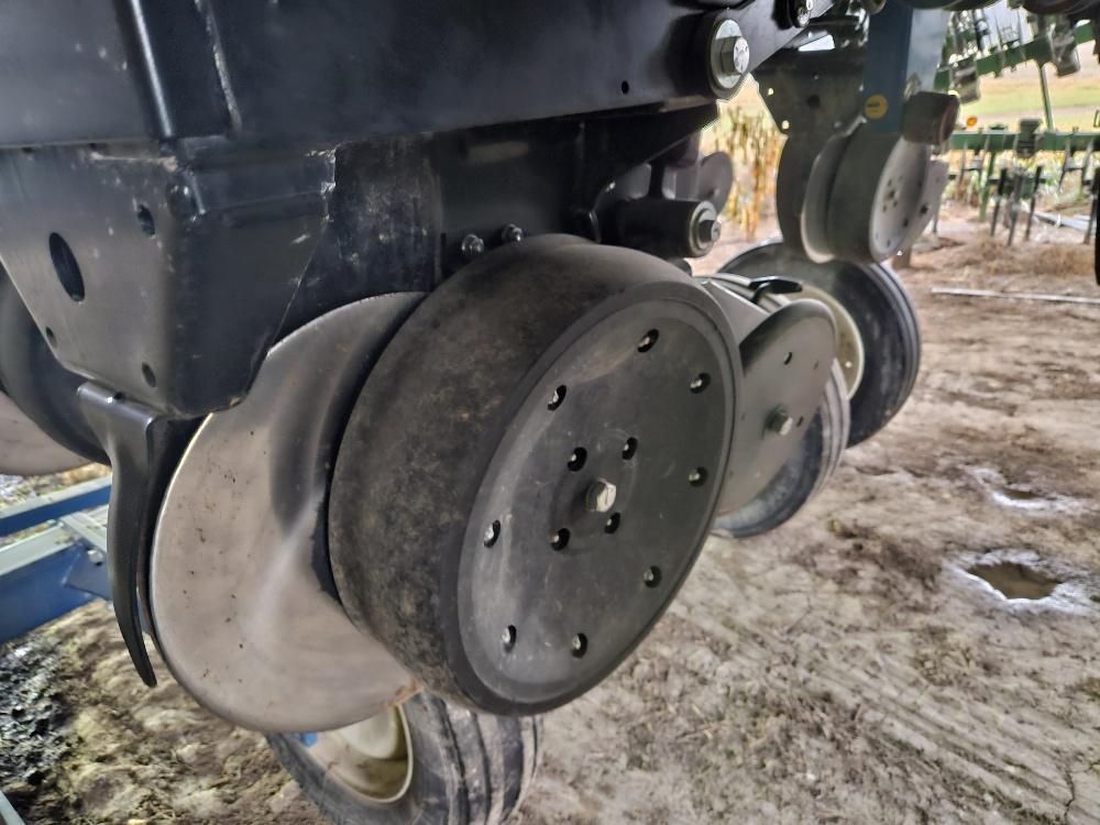 2021 Kinze 3605 Image