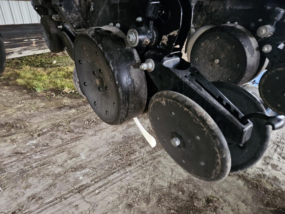 2021 Kinze 3605 Image