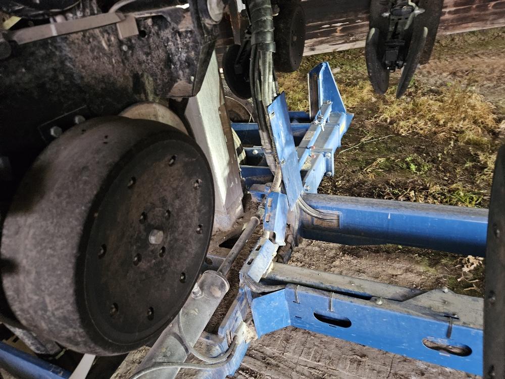 2021 Kinze 3605 Image