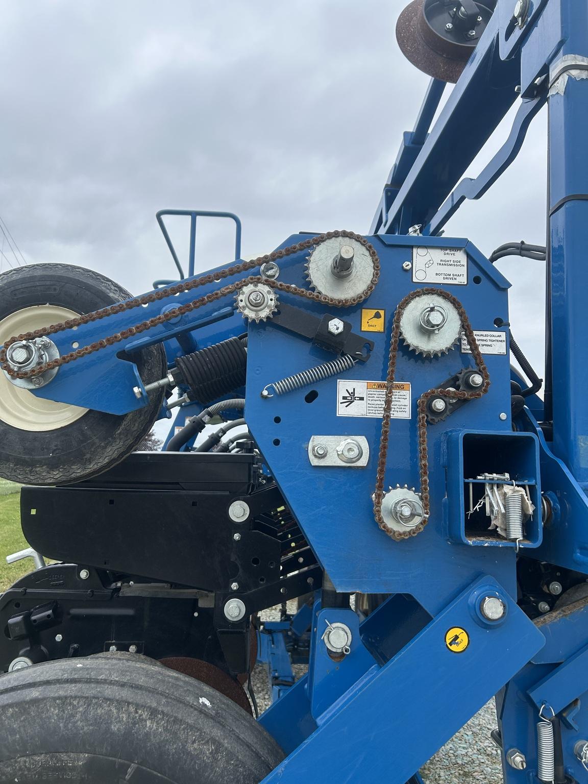 2021 Kinze 3605 Image