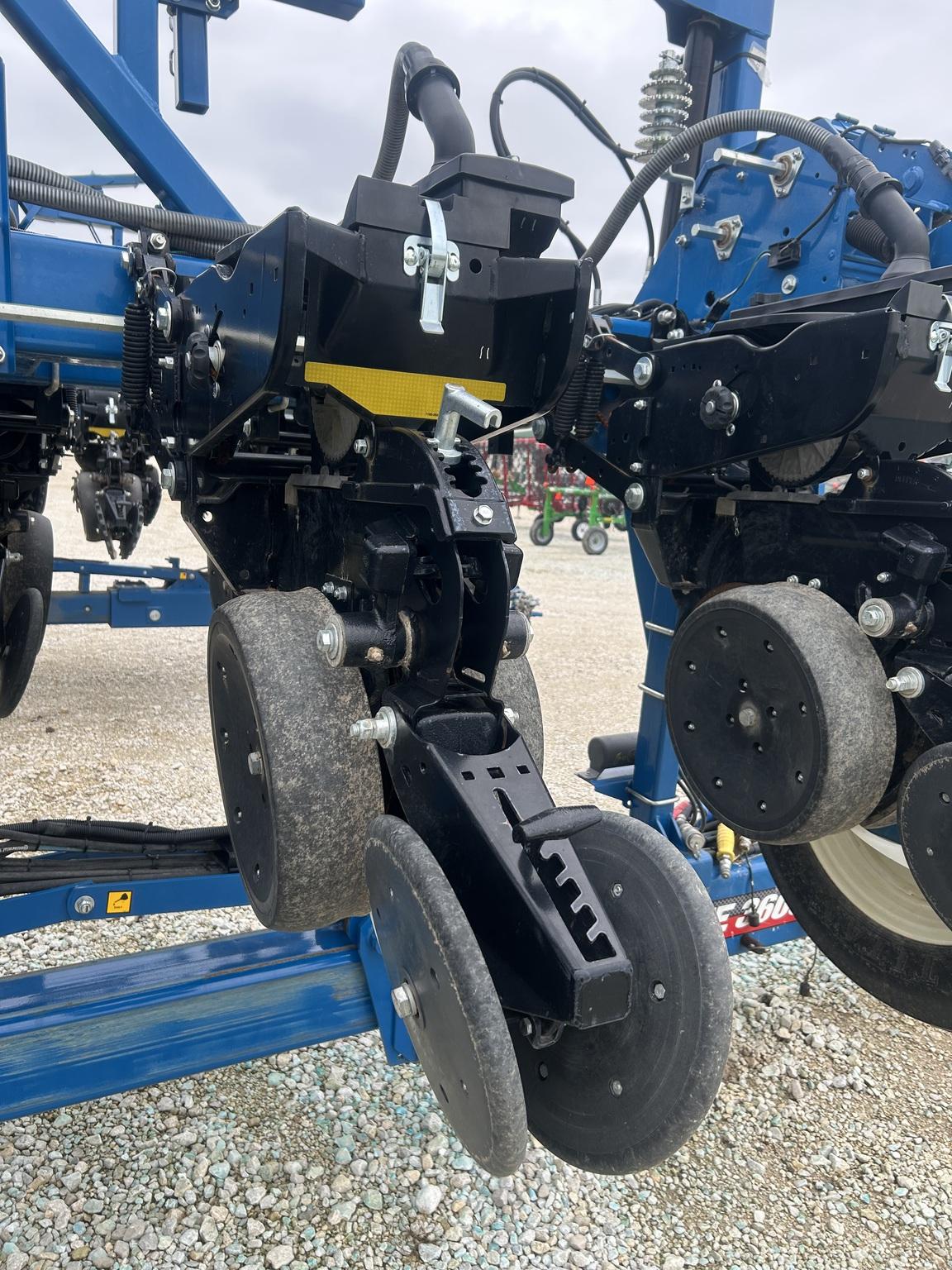 2021 Kinze 3605 Image