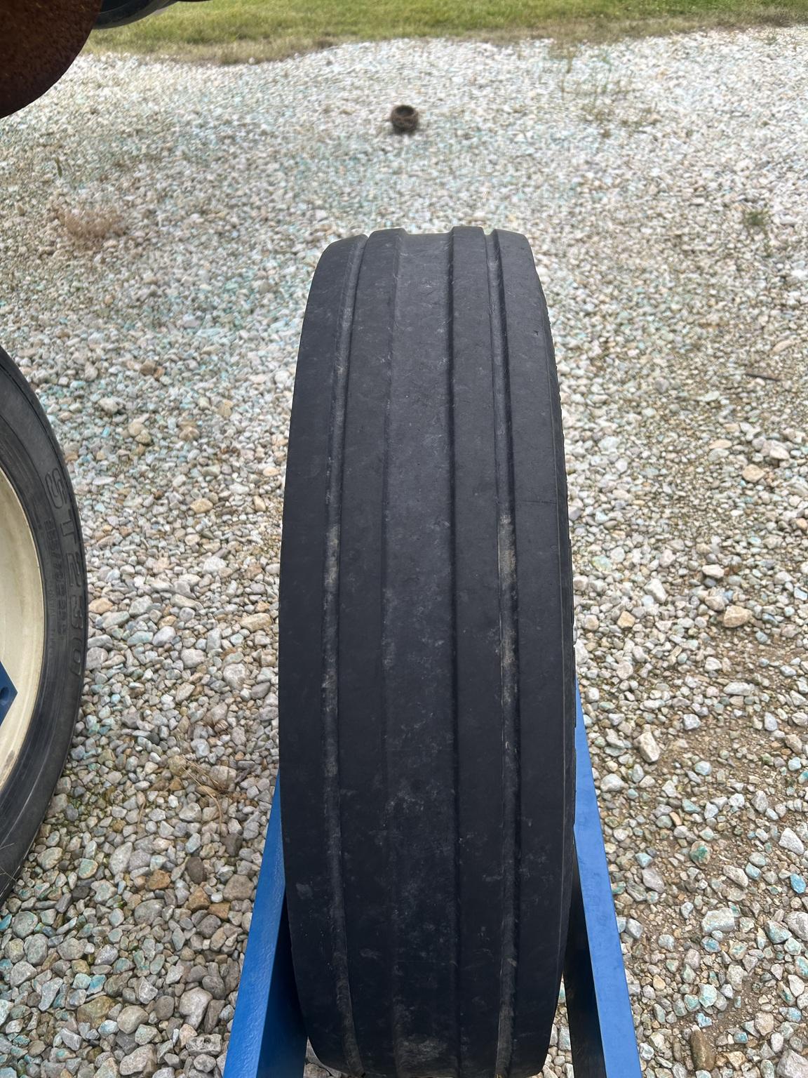 2021 Kinze 3605 Image