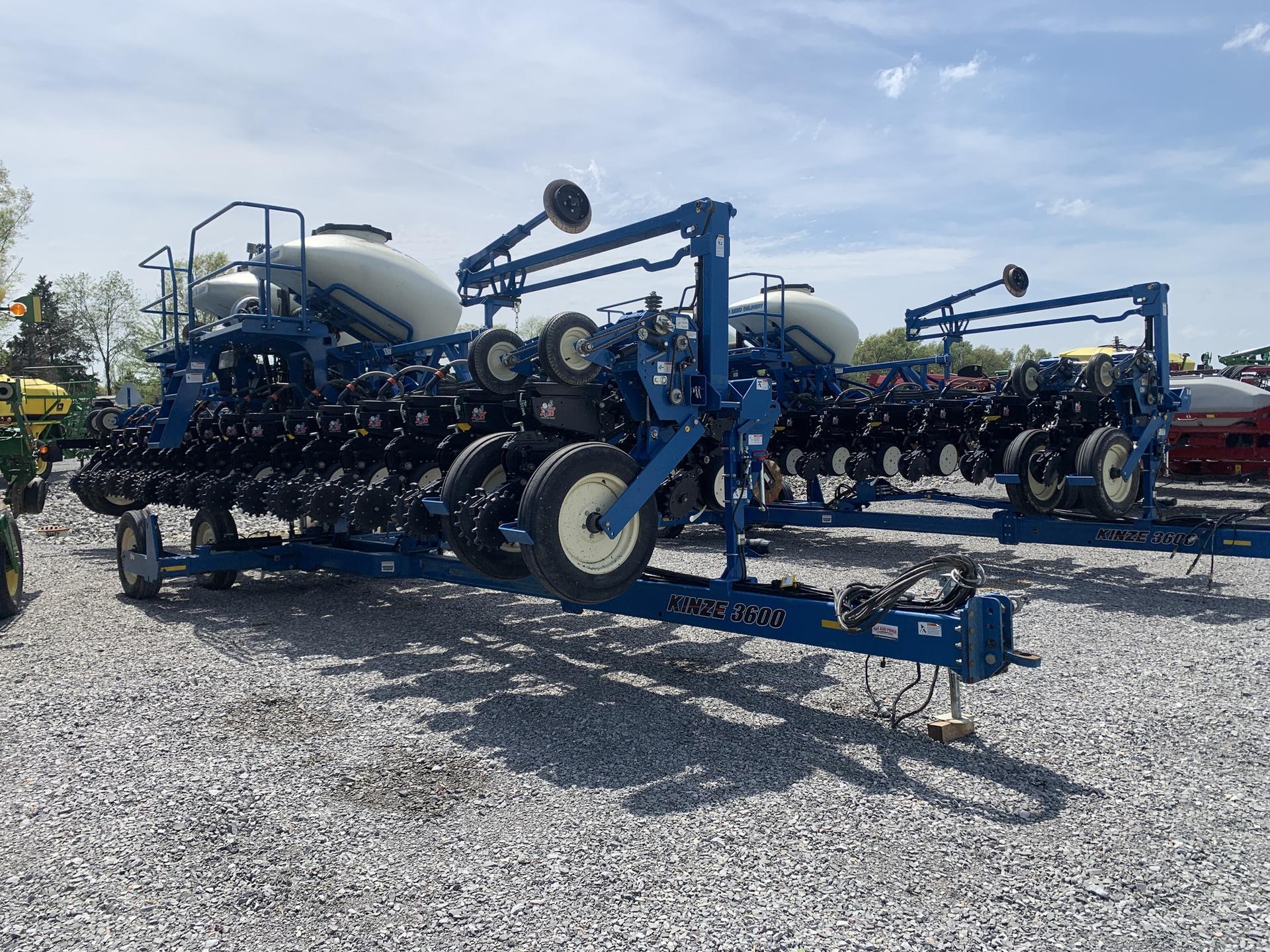 2014 Kinze 3600 Image