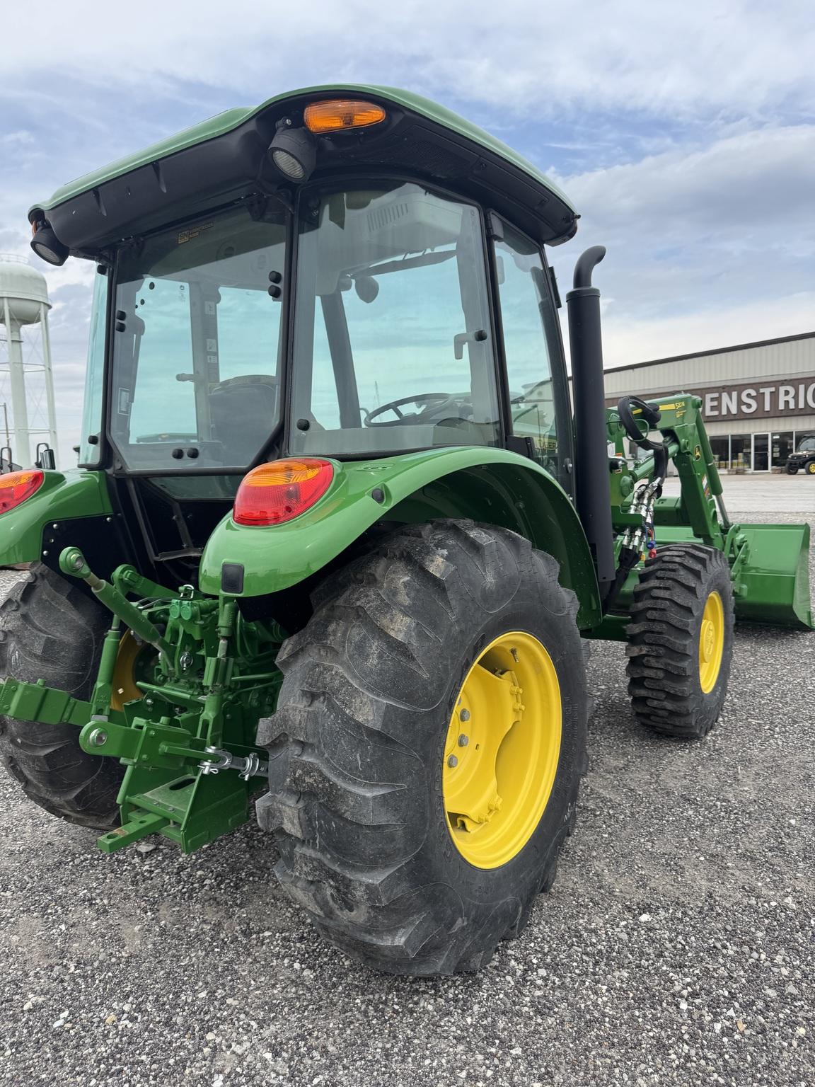 2024 John Deere 5075E Image