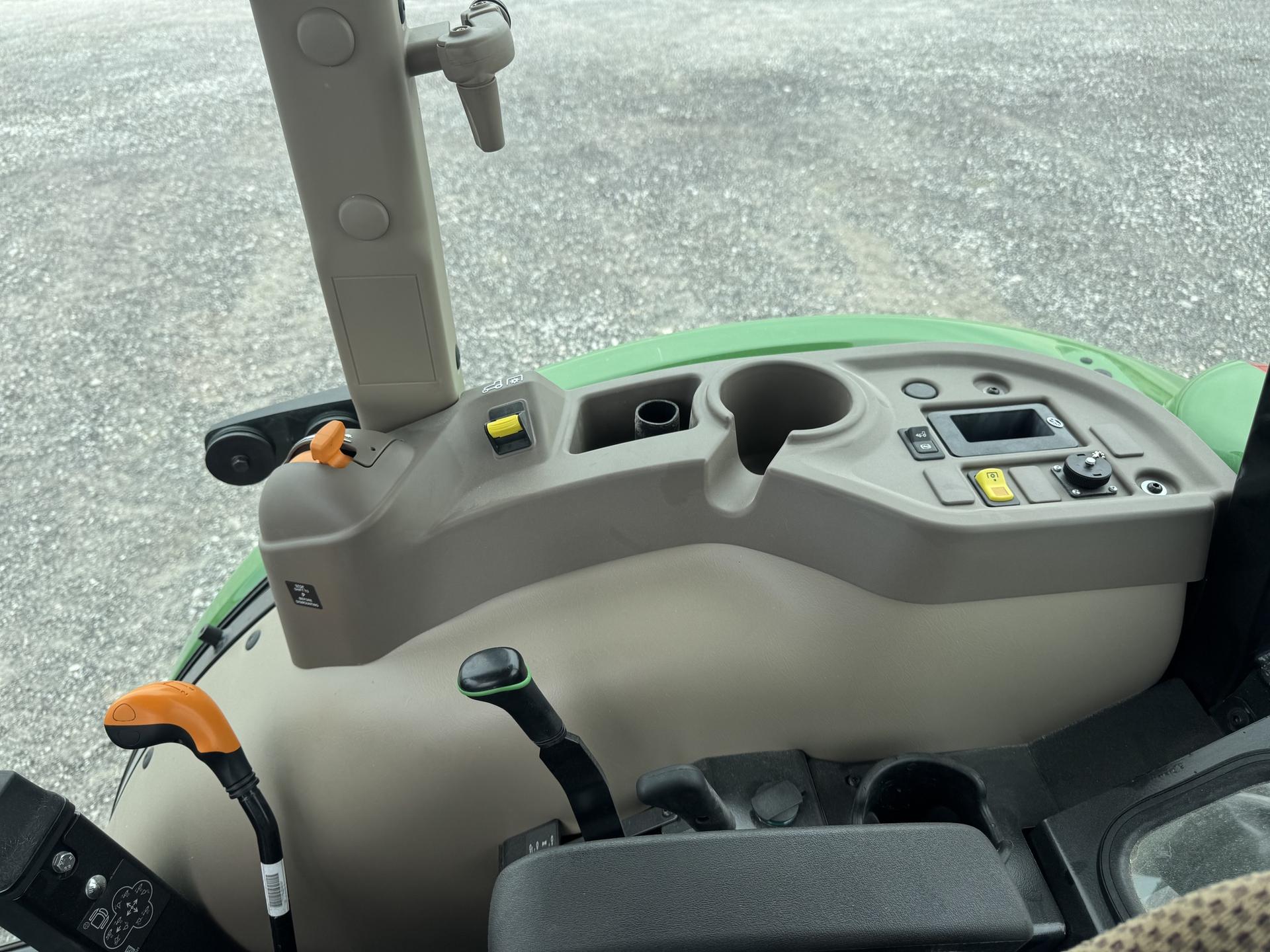 2024 John Deere 5075E Image