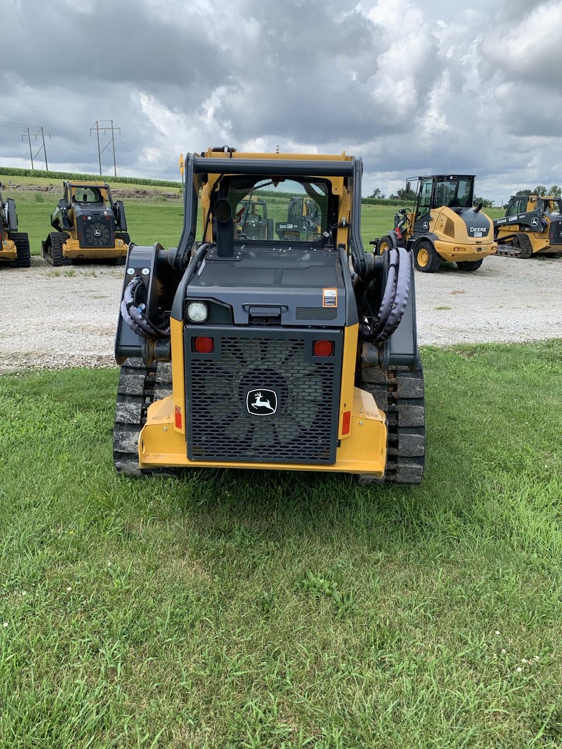 2022 John Deere 325G Image