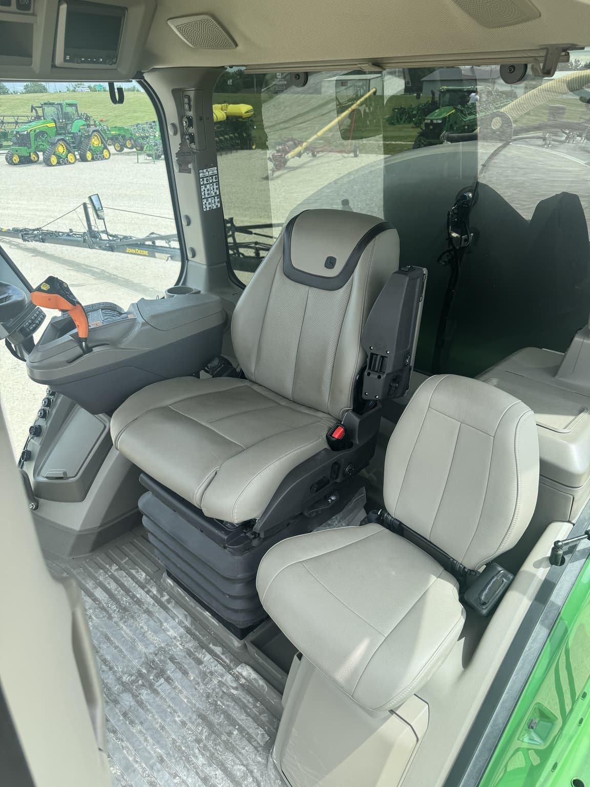 2022 John Deere 410R Image