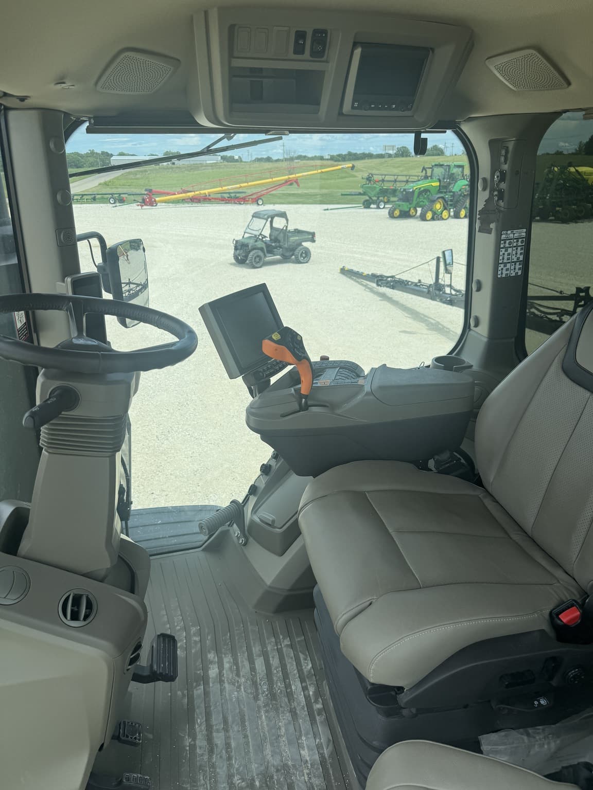 2022 John Deere 410R Image