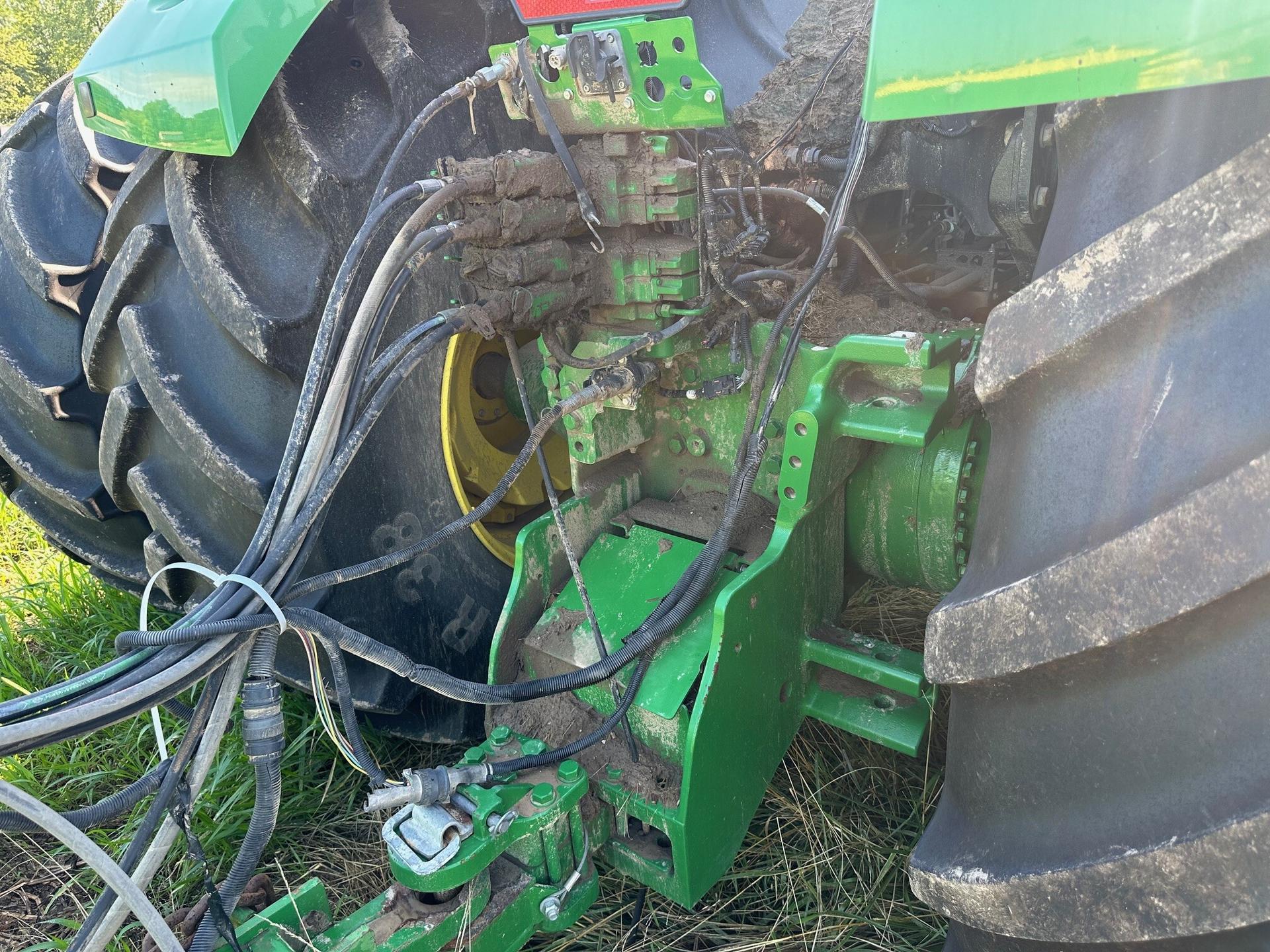 2018 John Deere 9520R Image