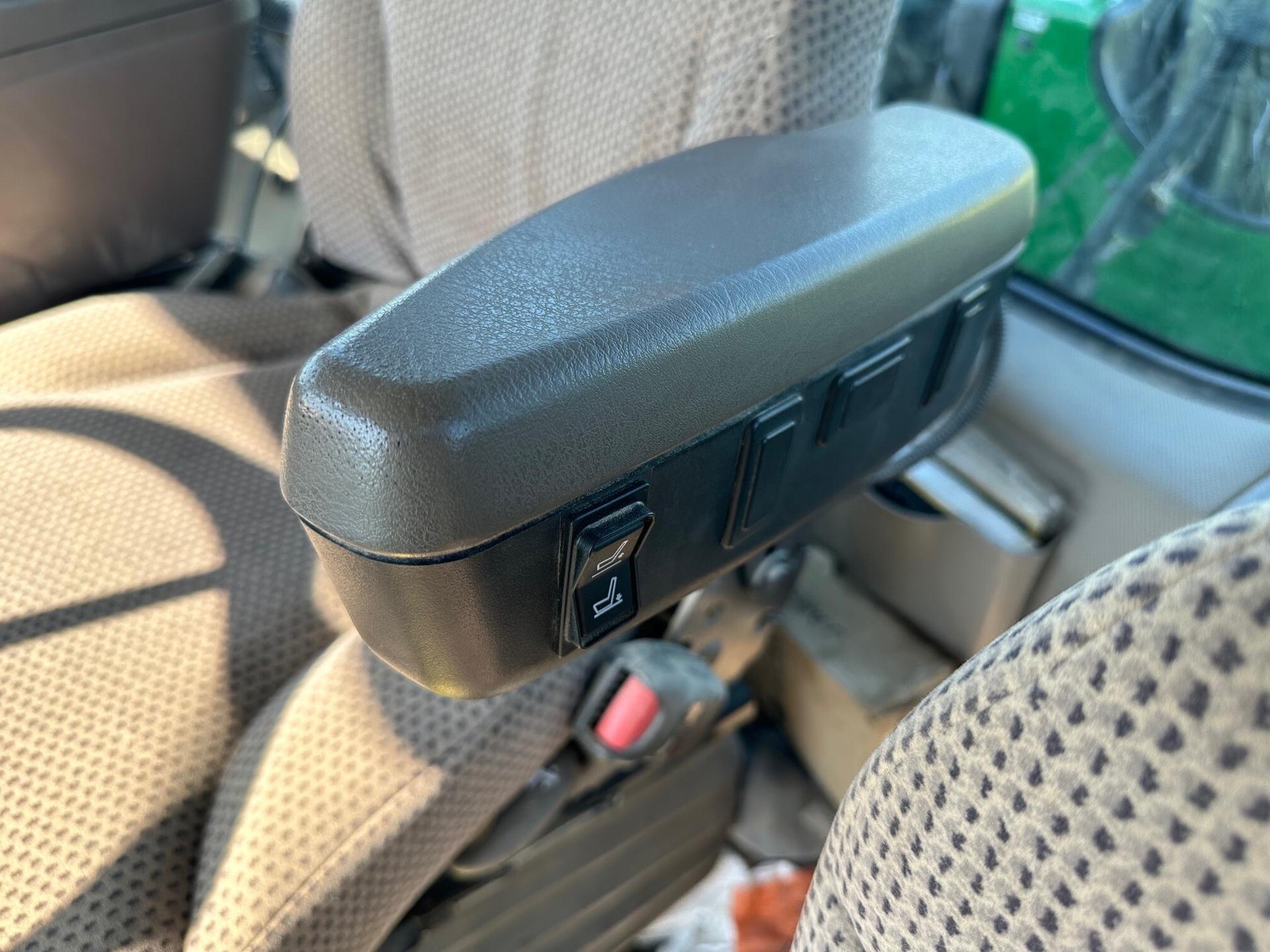 2018 John Deere 9520R Image