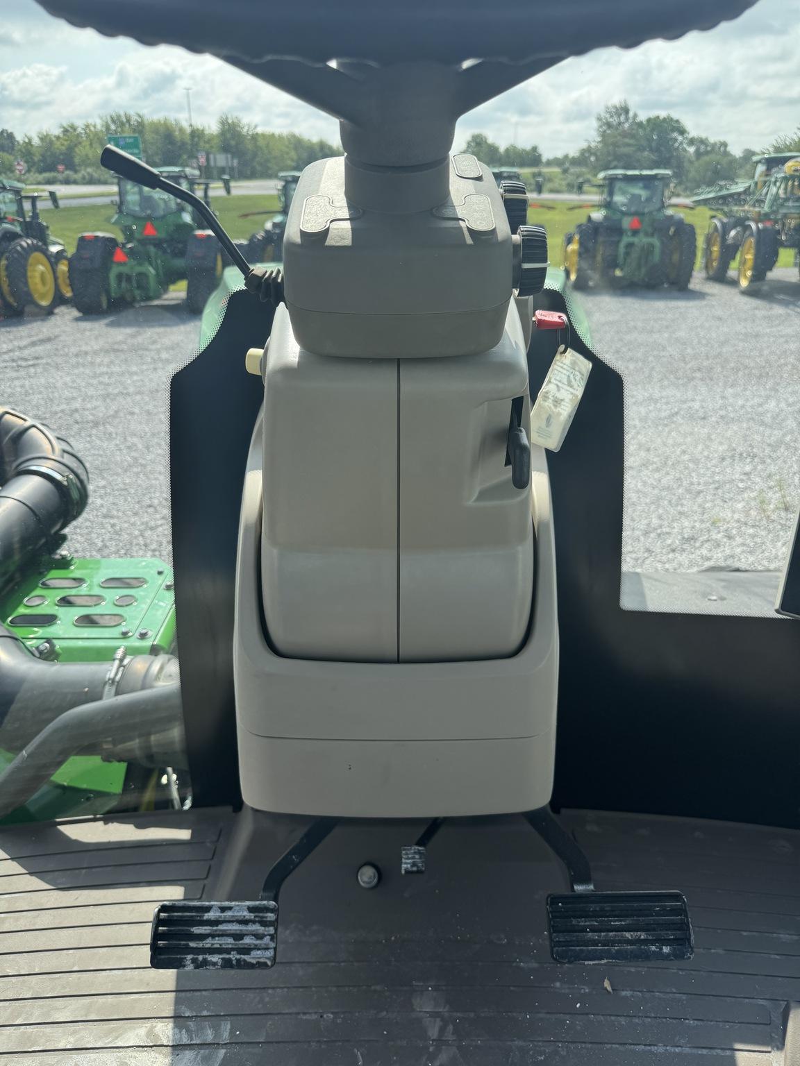 2018 John Deere 9520R Image