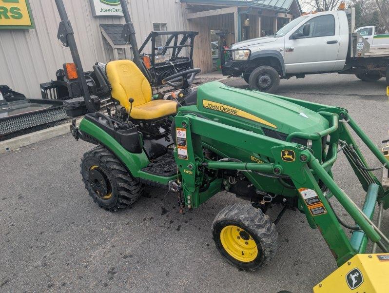 2015 John Deere 1025R Image