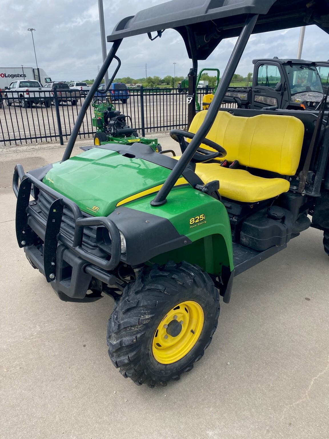2017 John Deere XUV 825i Image