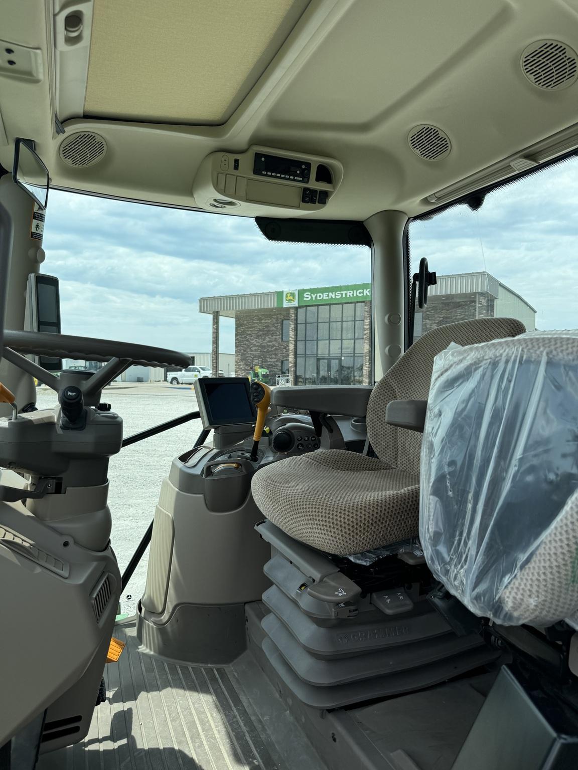 2023 John Deere 6R 155 Image