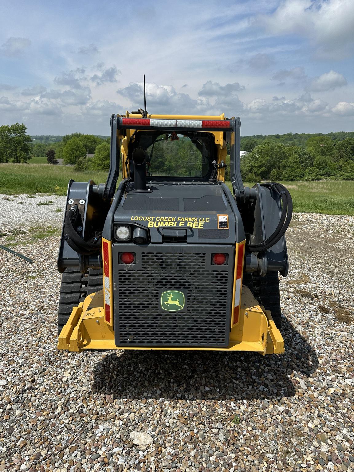 2022 John Deere 325G Image