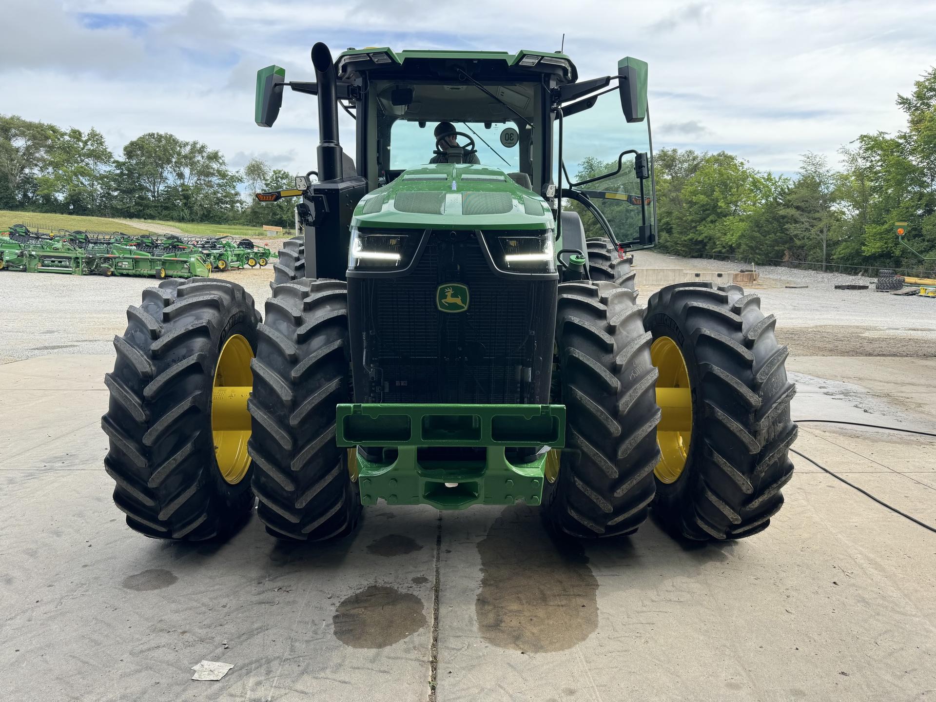 2024 John Deere 8R 310 Image