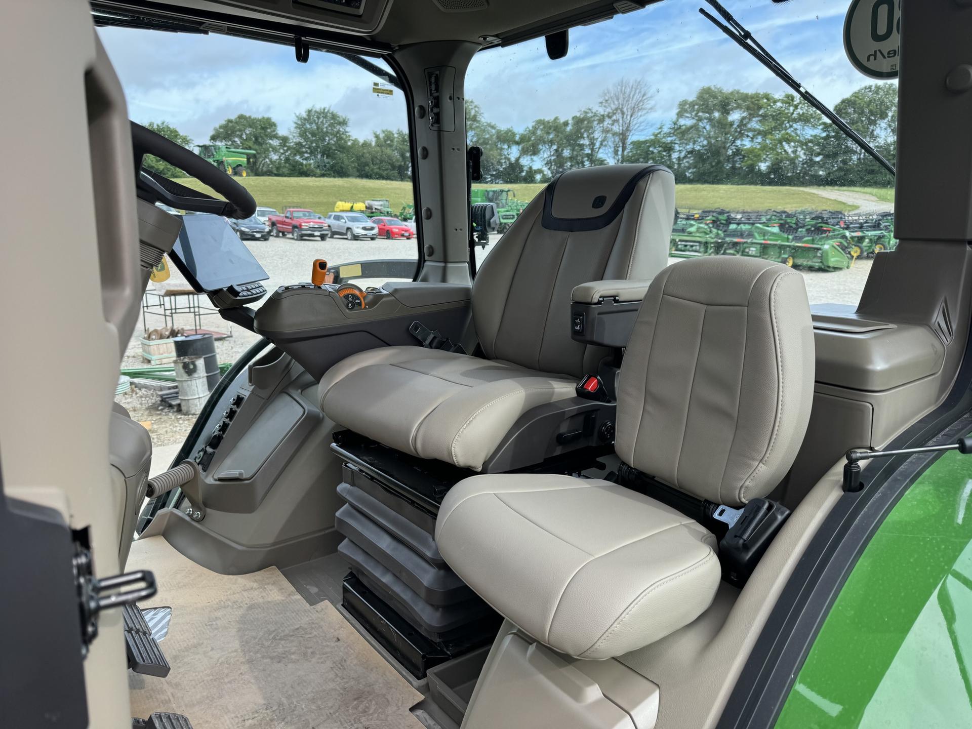 2024 John Deere 8R 310 Image