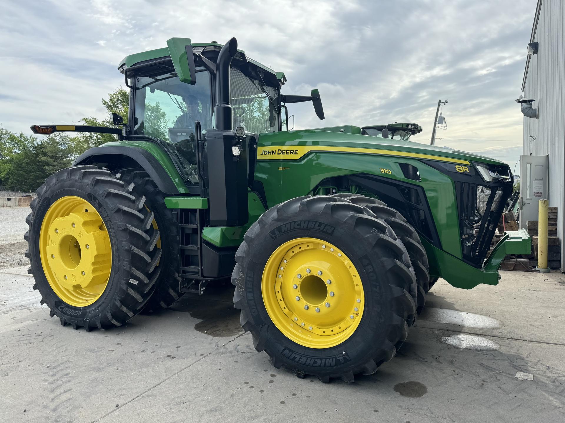 2024 John Deere 8R 310 Image