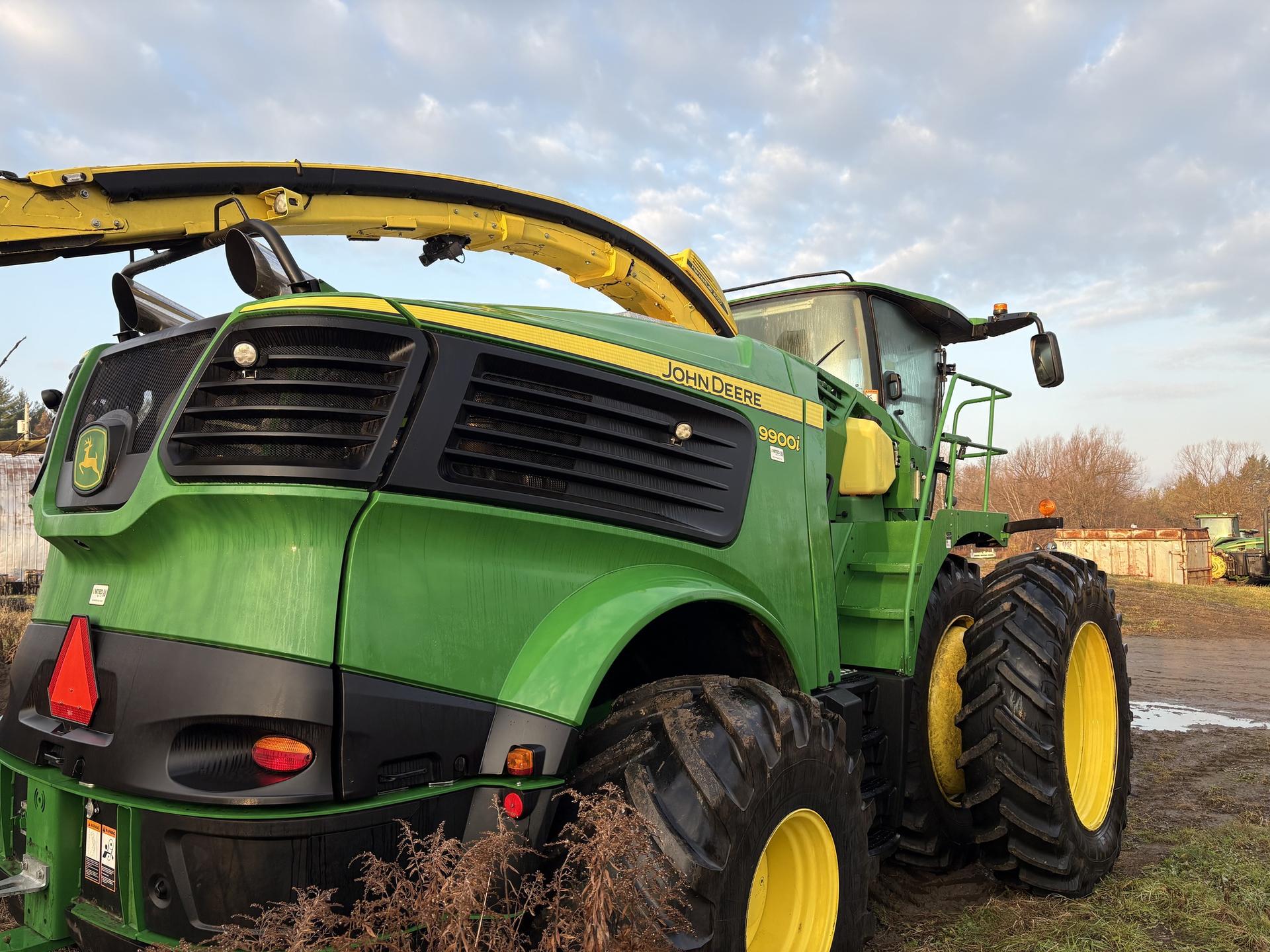 2023 John Deere 9900 Image