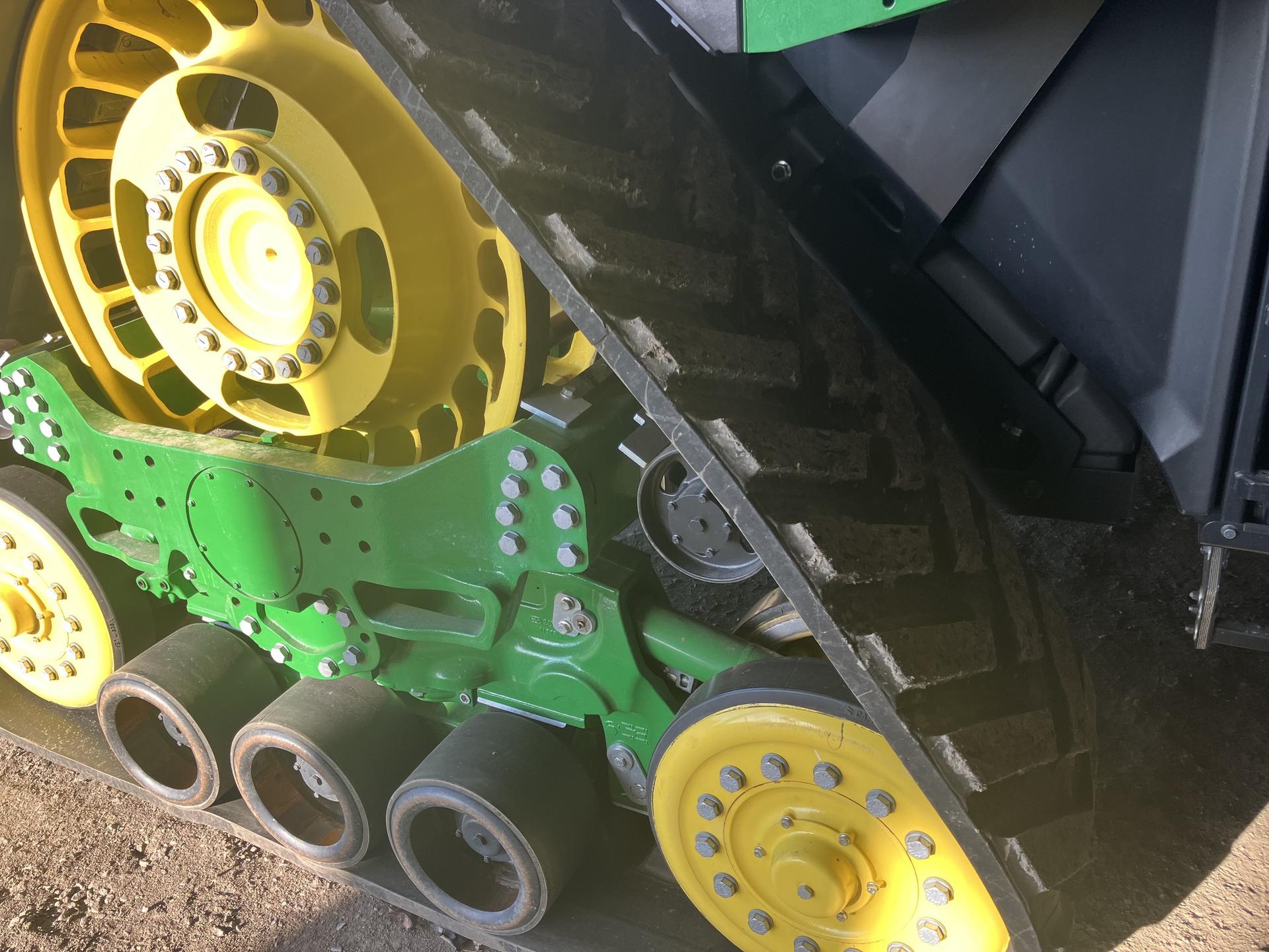 2020 John Deere 8RX 410 Image