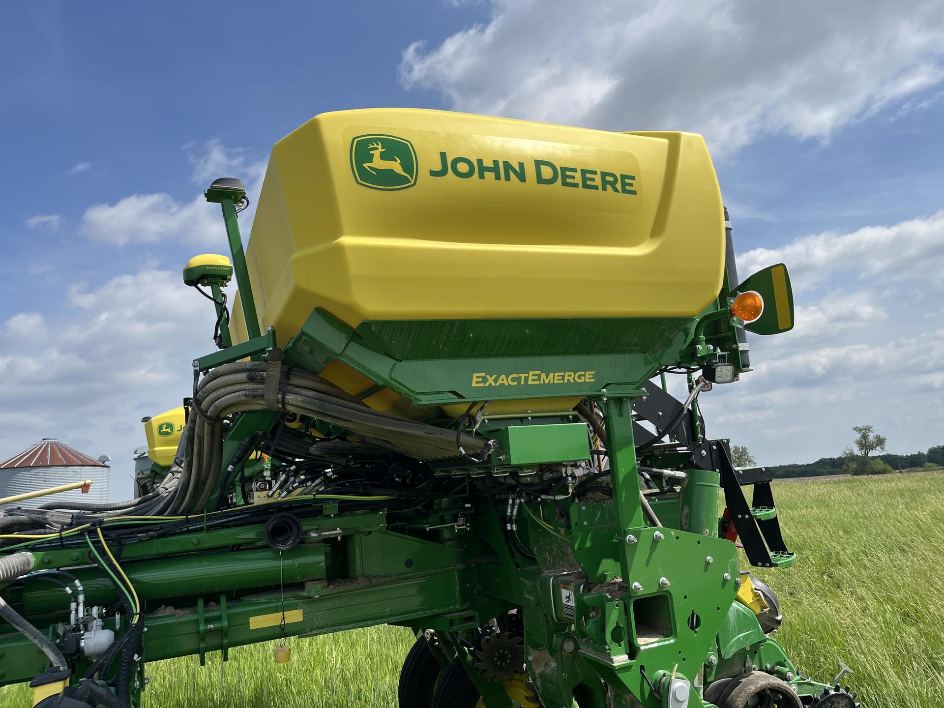 2024 John Deere 1775NT Image