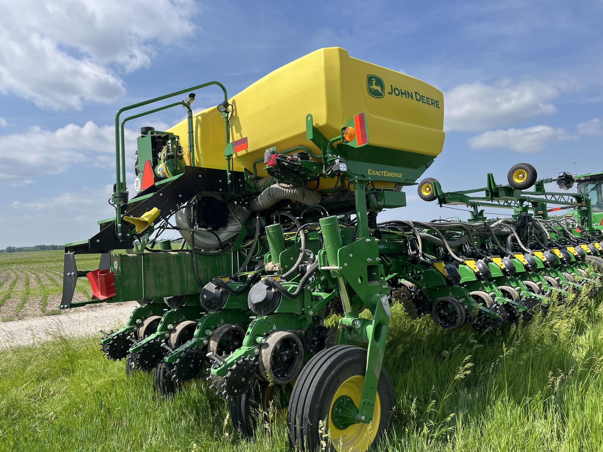 2024 John Deere 1775NT Image