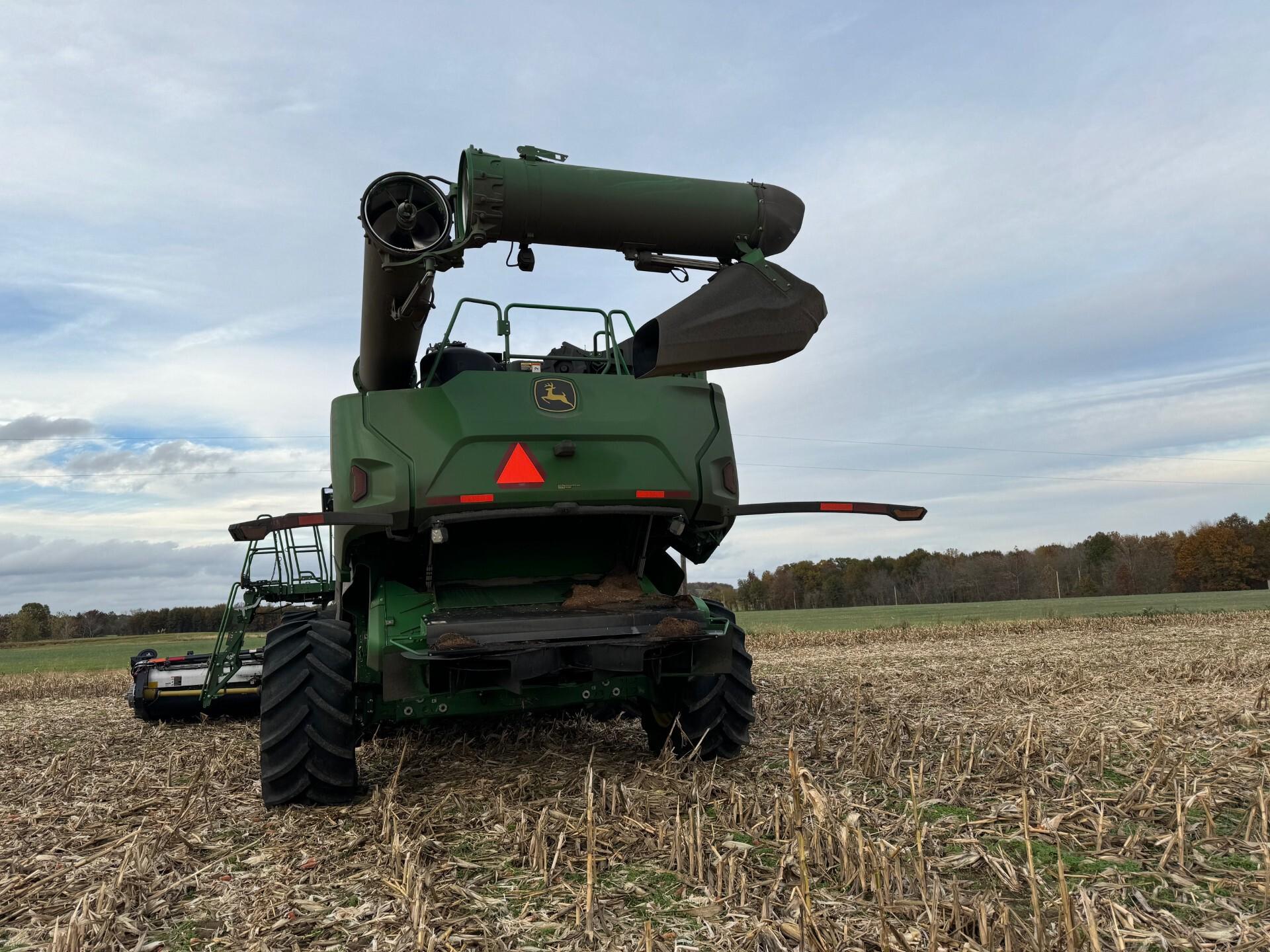 2023 John Deere X9 1100 Image