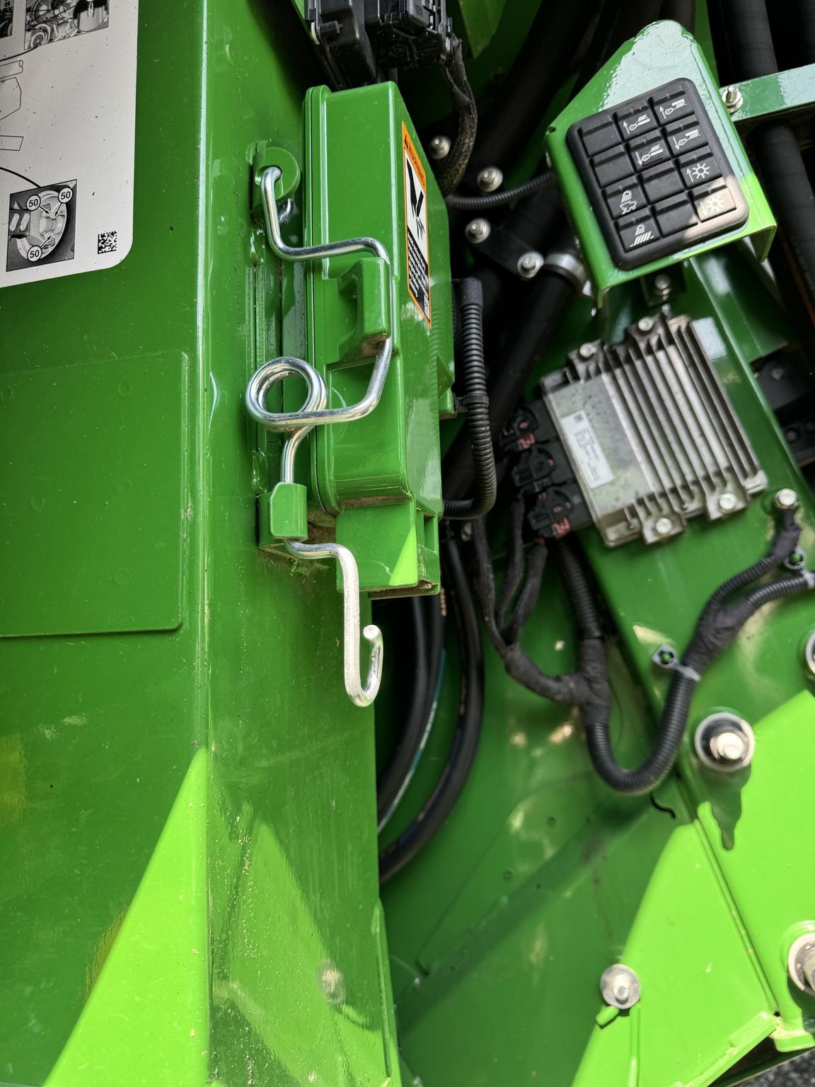 2023 John Deere X9 1100 Image