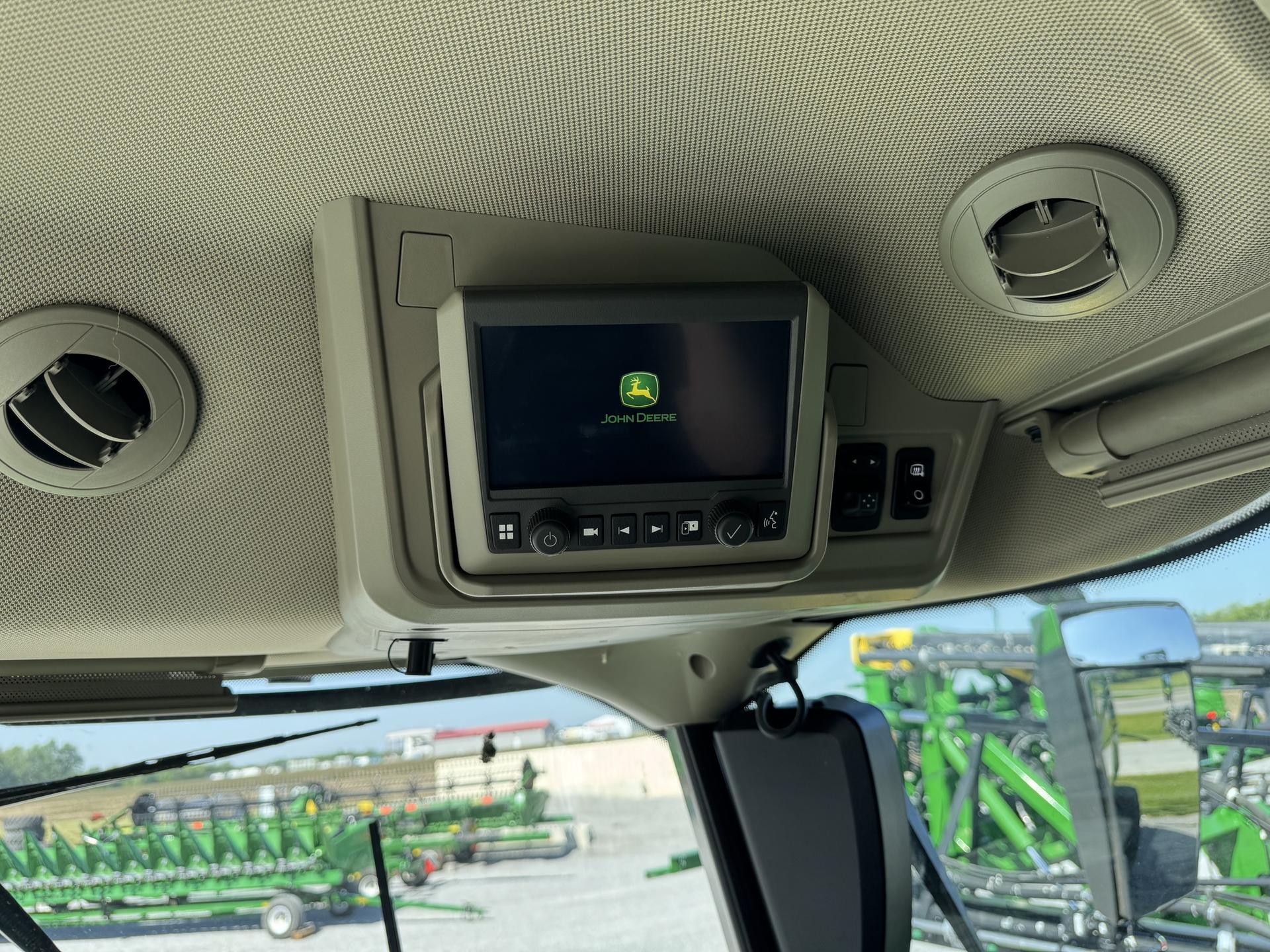 2023 John Deere X9 1100 Image