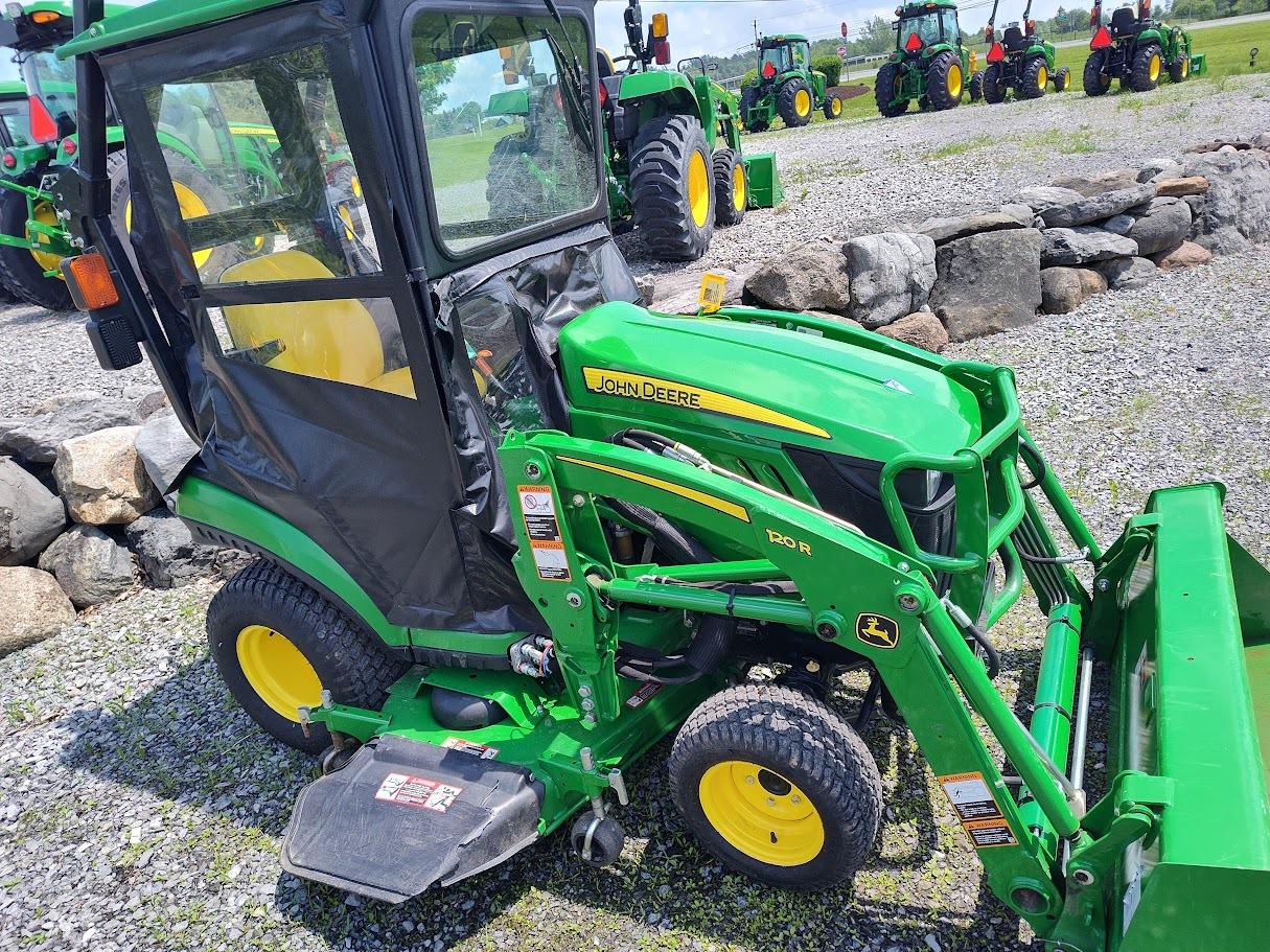 2017 John Deere 1025R Image