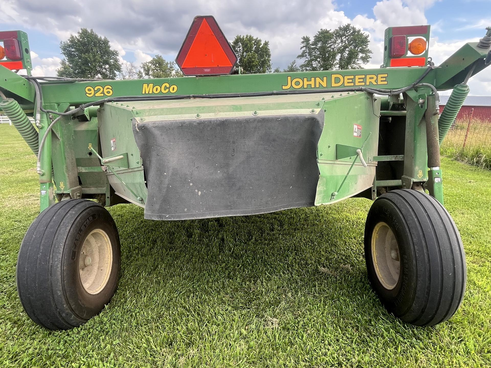 2004 John Deere 926 Image