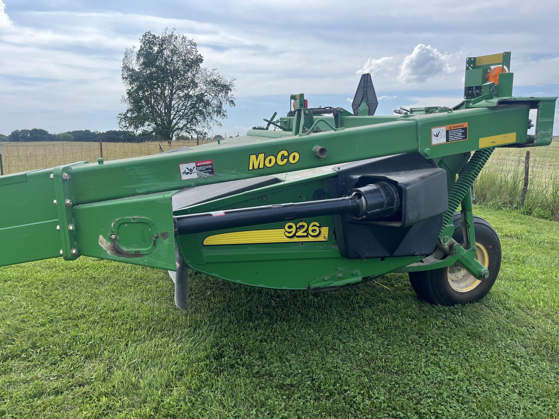2004 John Deere 926 Image