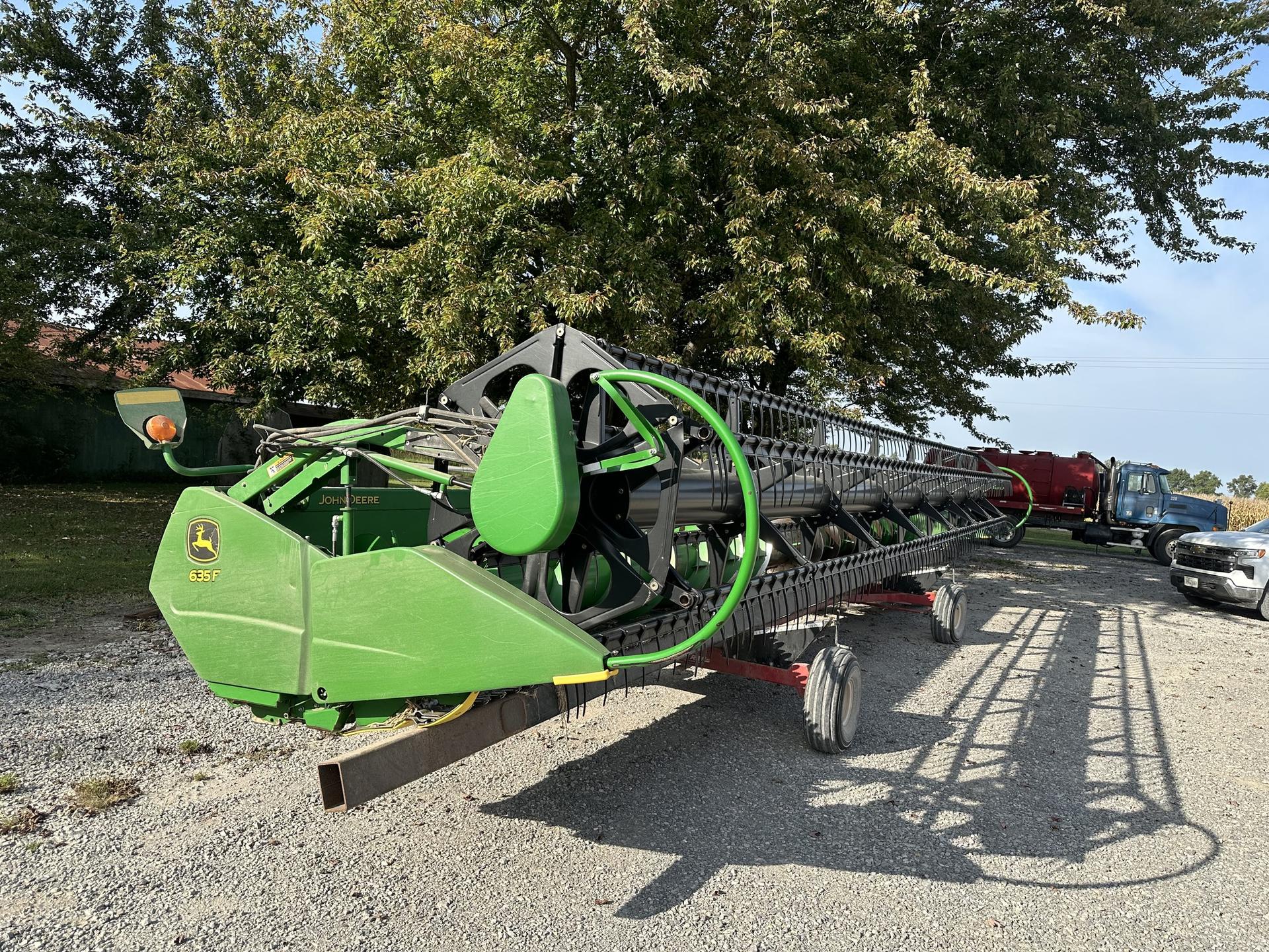 2012 John Deere 635F Image