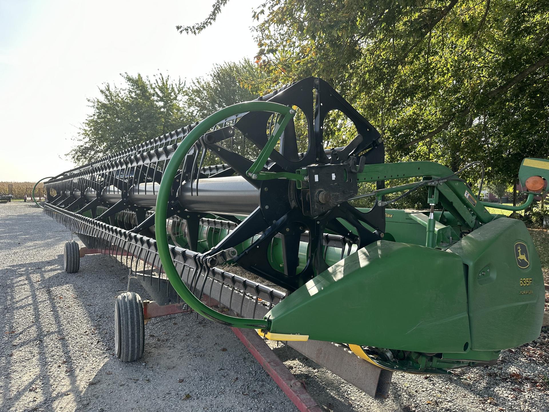 2012 John Deere 635F Image