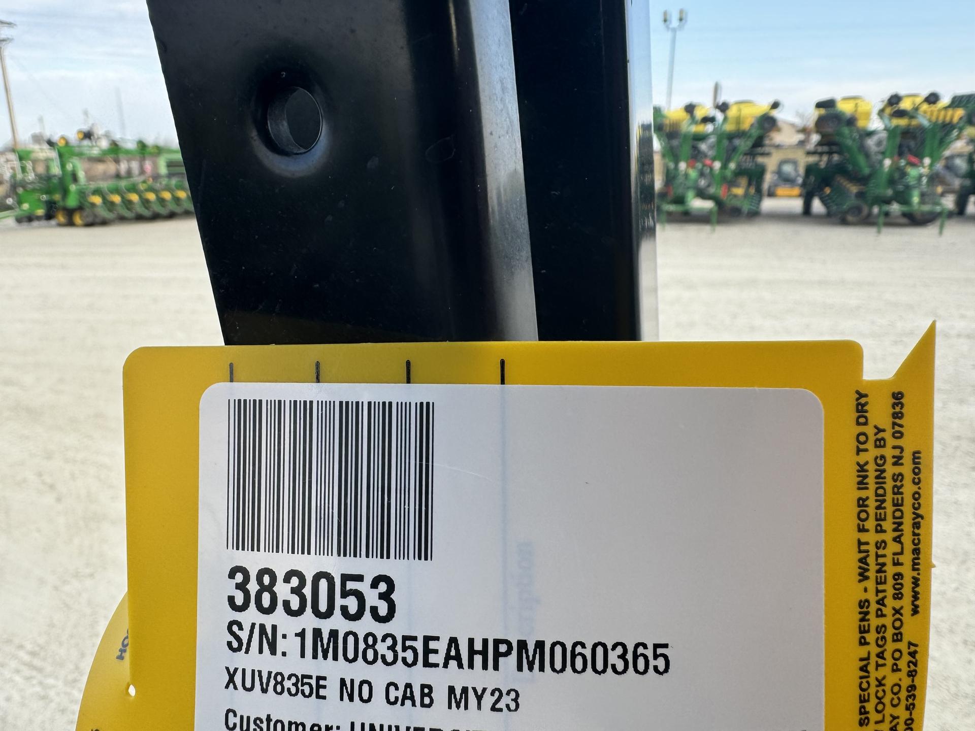 2023 John Deere XUV 835E Image