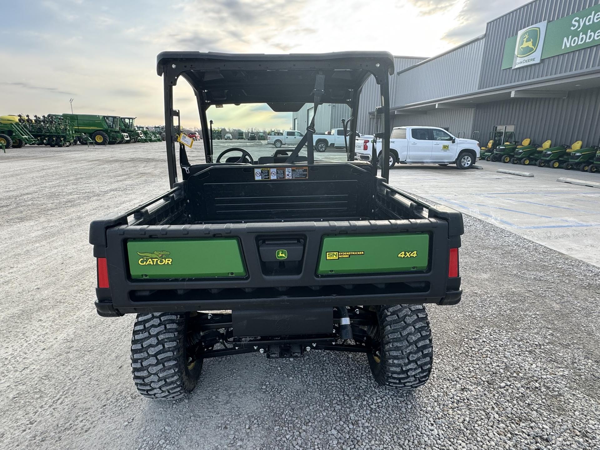 2023 John Deere XUV 835E Image
