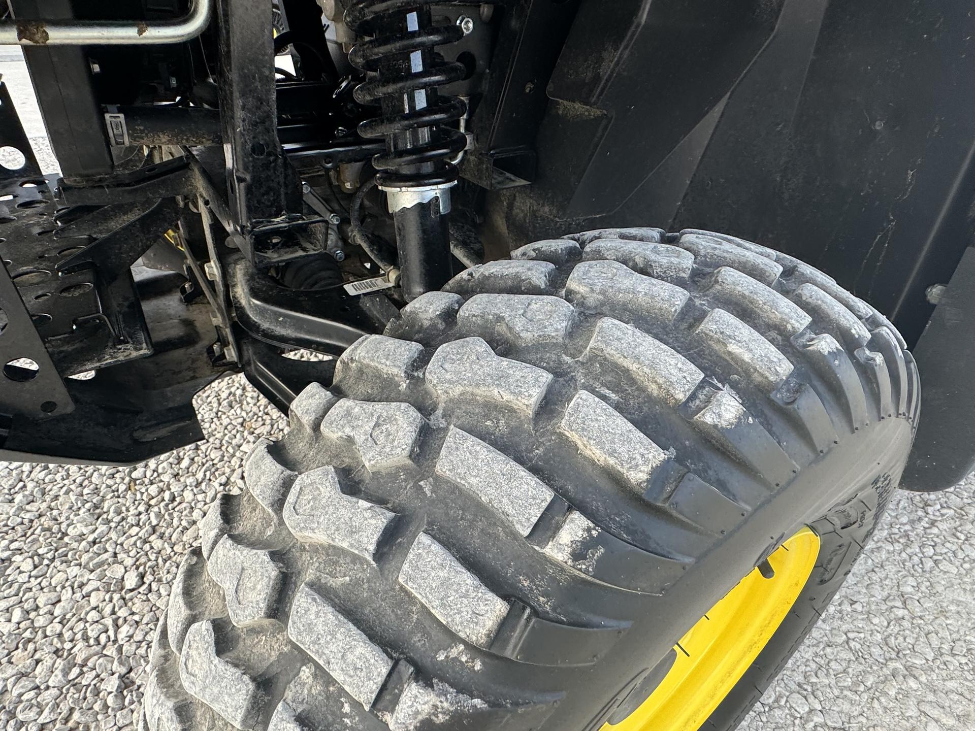 2023 John Deere XUV 835E Image